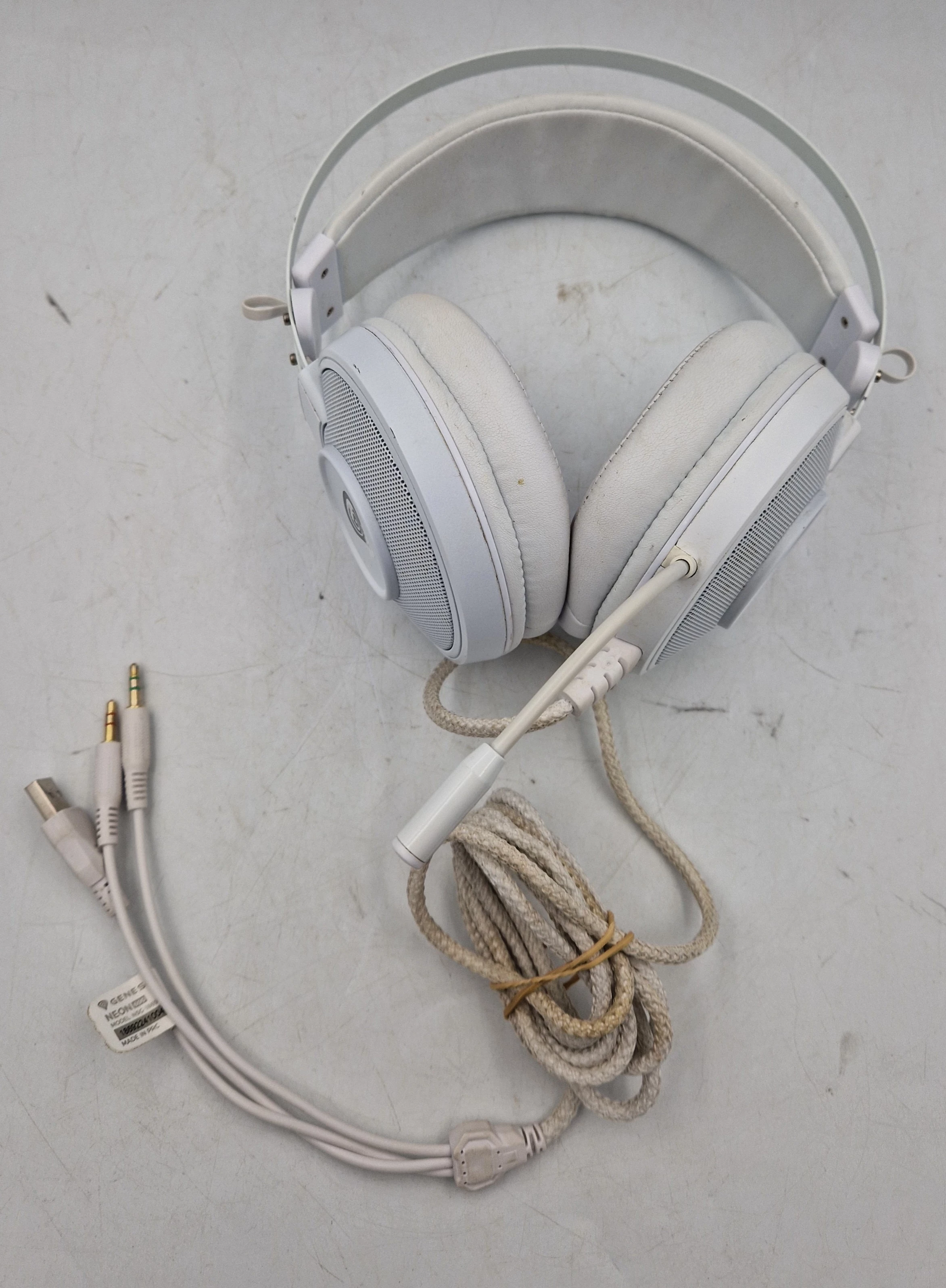 sluchawki-genesis-neon-600-seminaryjska-2-kielce