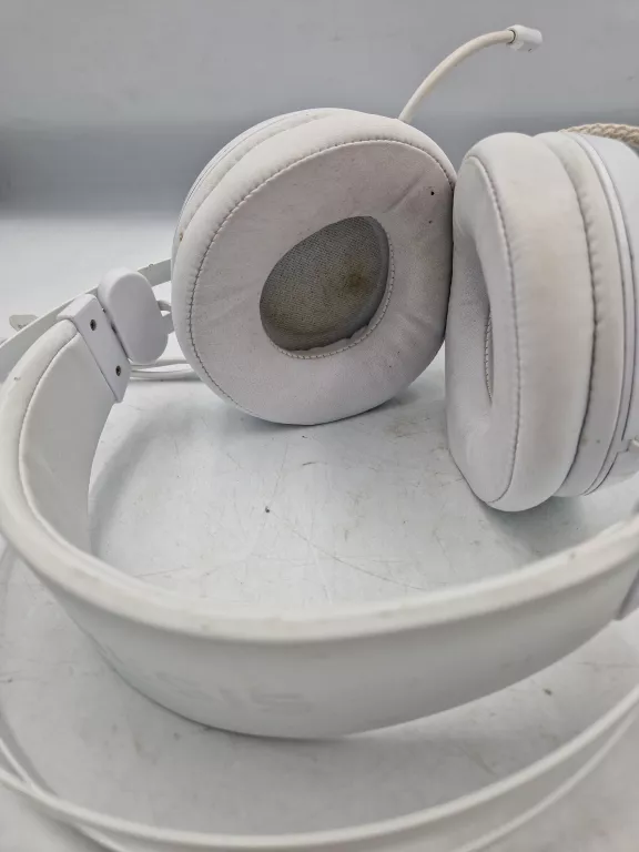 sluchawki-genesis-neon-600-stan-11323-2