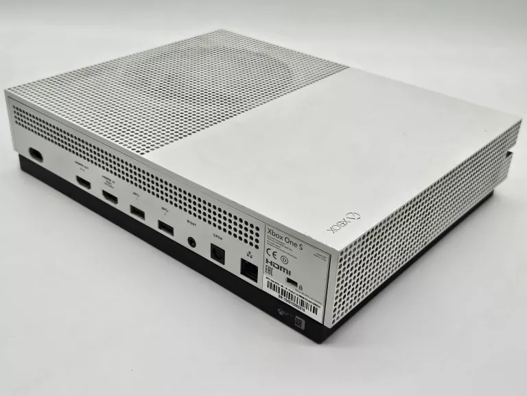 konsola-xbox-ons-s-1tb-z-padem-gry-w-zestawie-205998-225570