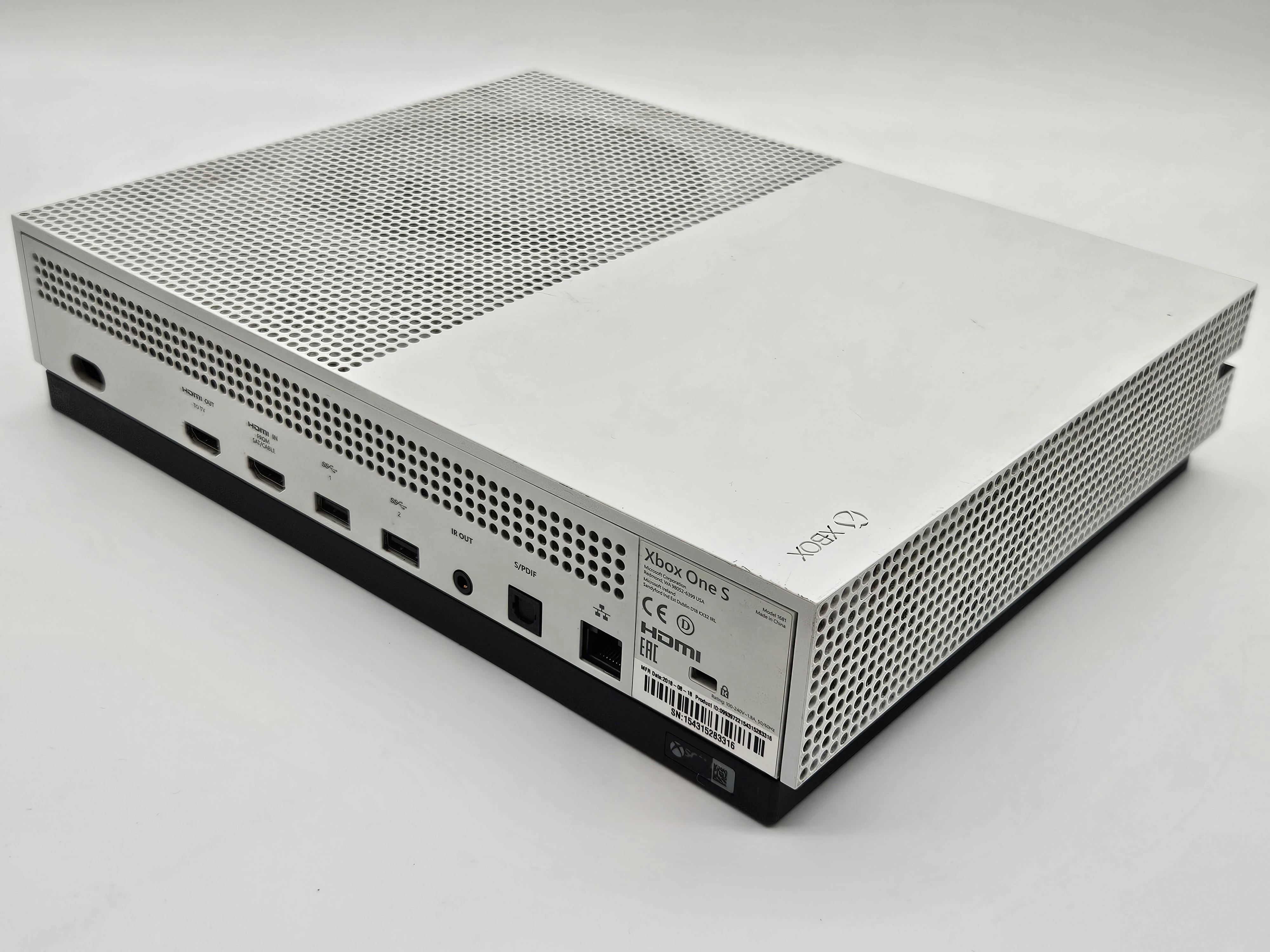 konsola-xbox-ons-s-1tb-z-padem-gry-w-zestawie-205998-225570