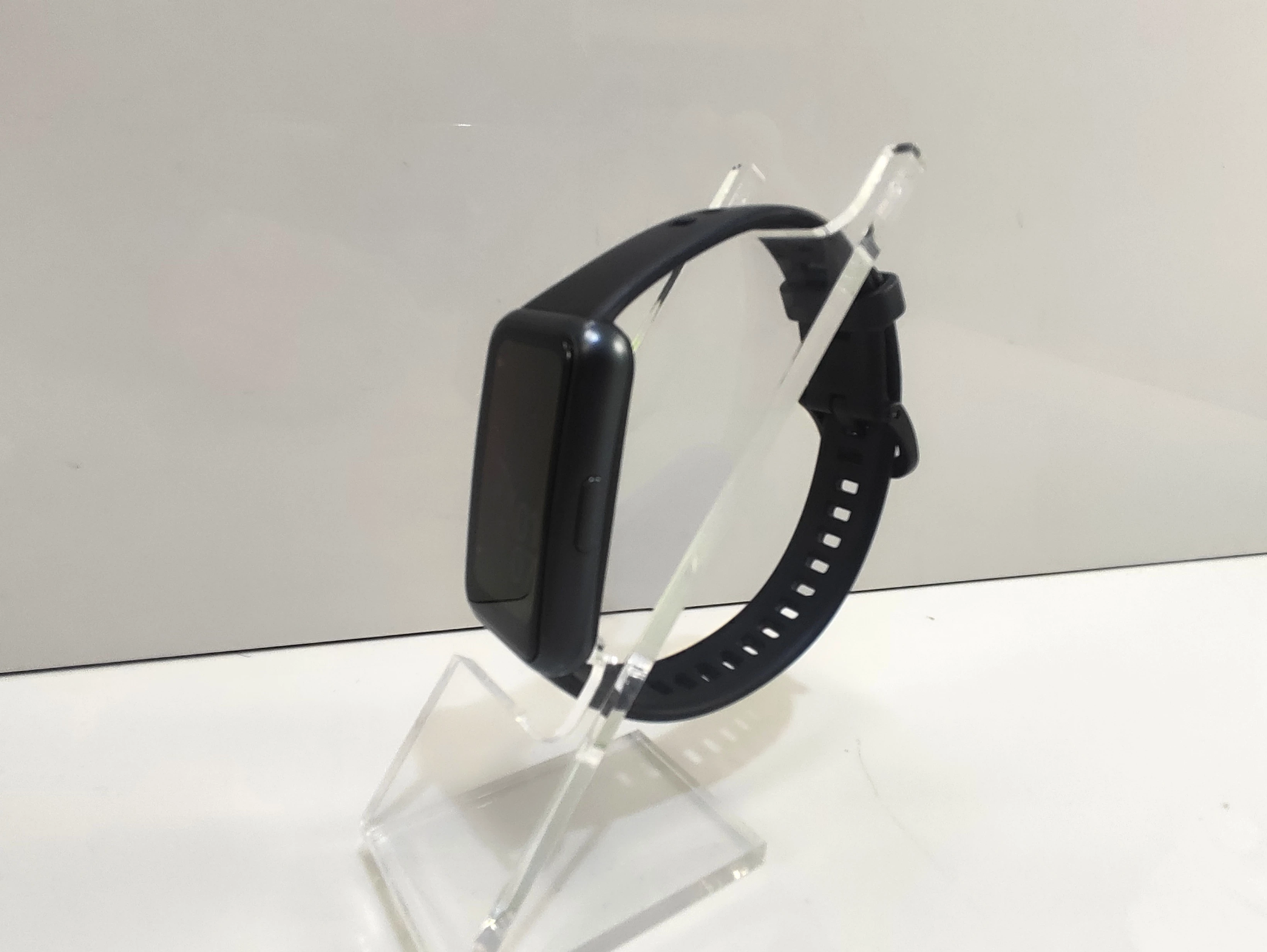 smartband-huawei-band-7-stan-11323-2
