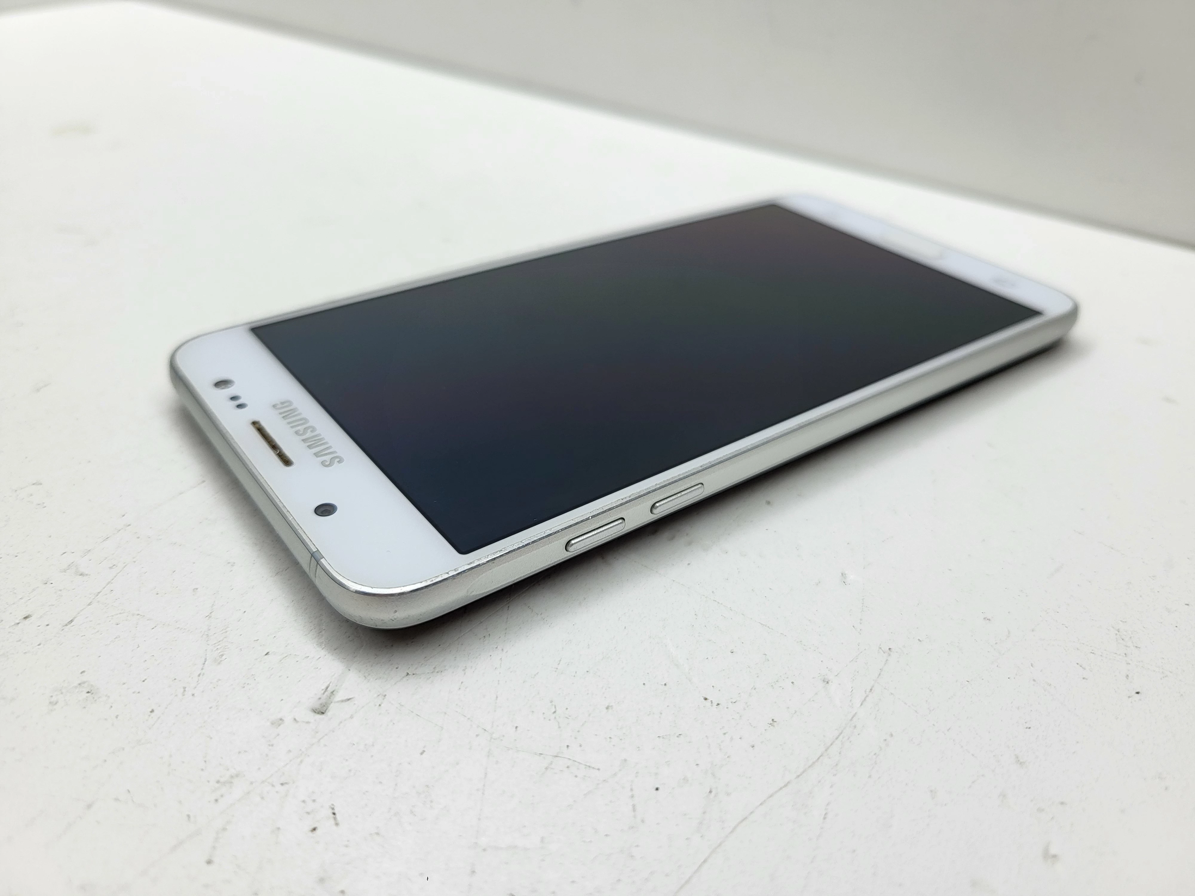 telefon-samsung-galaxy-j7-2016-kod-producenta-galaxy-j7-2016