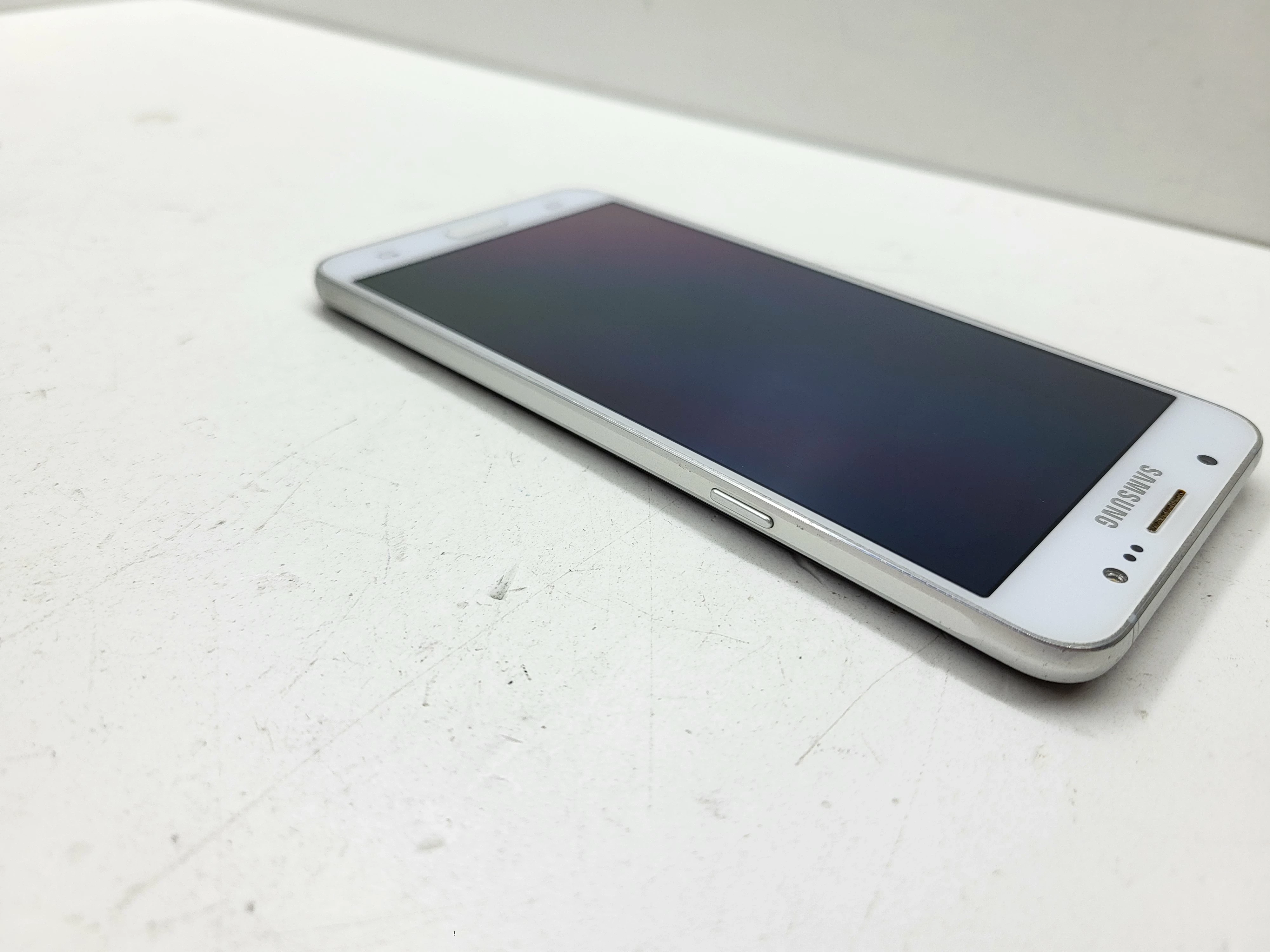 telefon-samsung-galaxy-j7-2016-ean-gtin-8806088340432