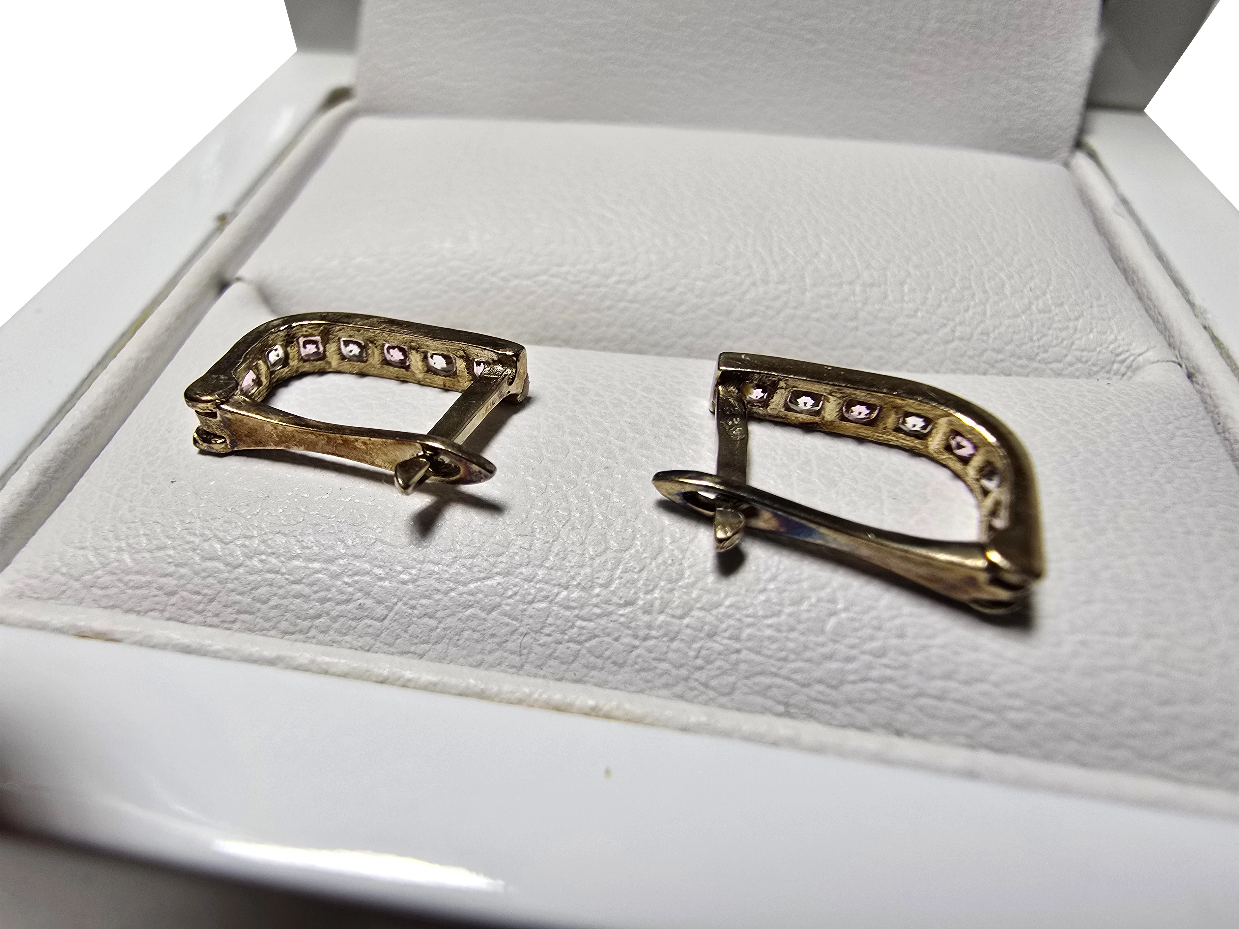 eleganckie-zlote-kolczyki-085g-375-rodzaj-zapiecia-2207-4