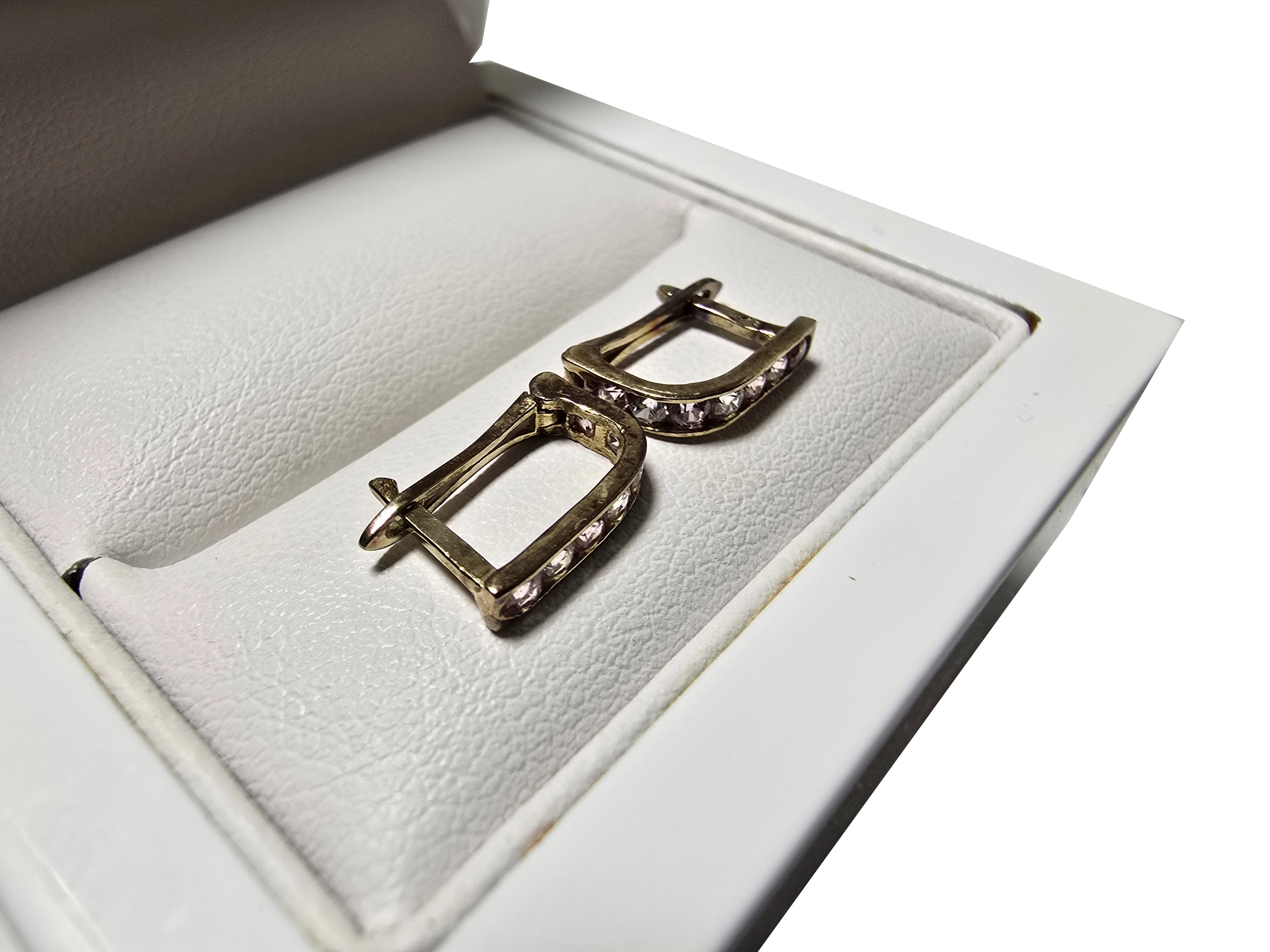 eleganckie-zlote-kolczyki-085g-375-rodzaj-2205-2