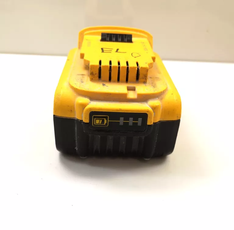 akumulator-dewalt-dcb184-50ah-18v-pojemnosc-akumulatora-500