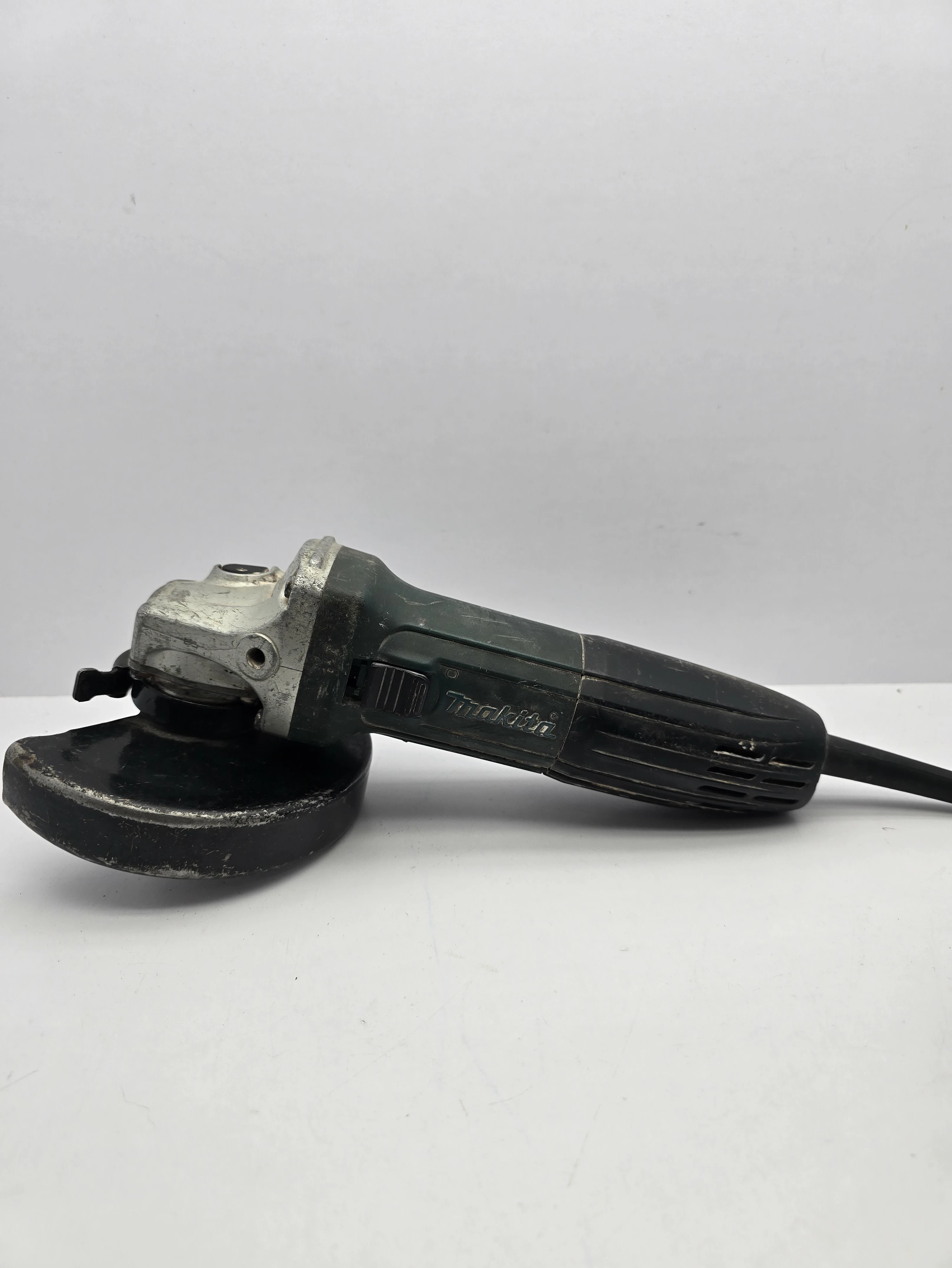 szlifierka-makita-ga5030r-chabrowa-4-jelcz-laskowice-milz-1