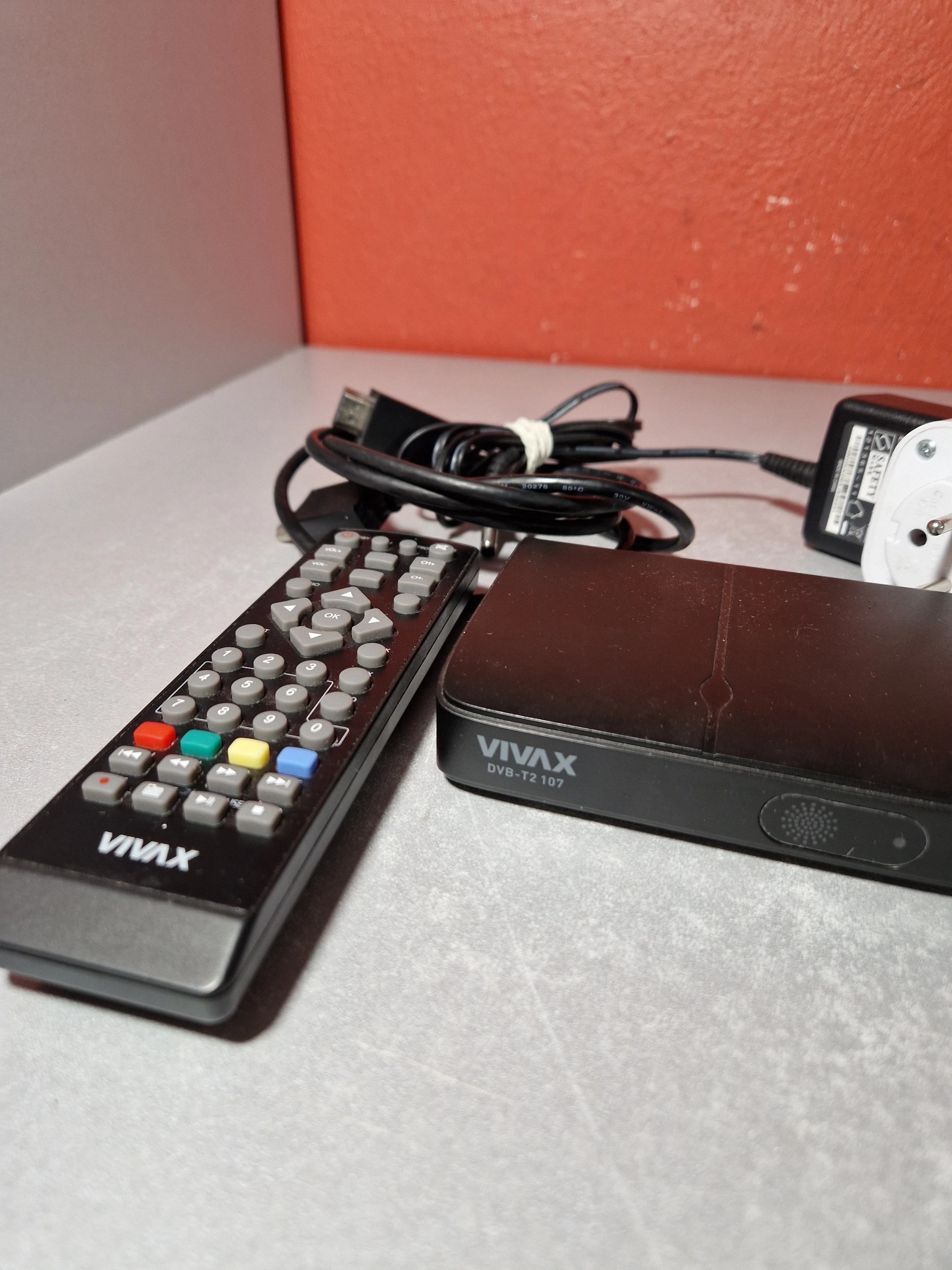 dekoder-vivax-dvb-t2-107-z-pilotem-ean-gtin-5905930608416