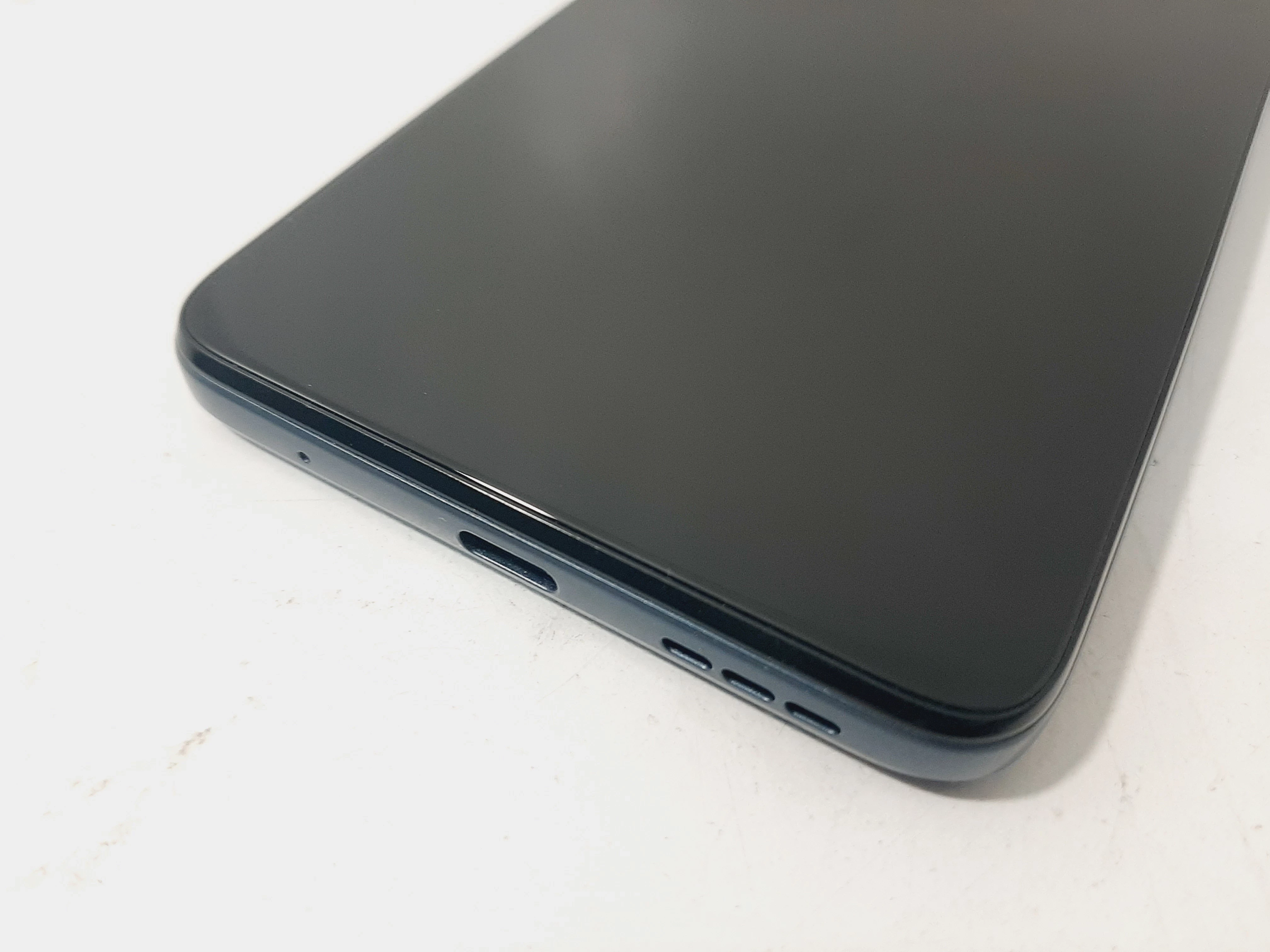 telefon-motorola-moto-e32s-kod-producenta-xt-2229-2