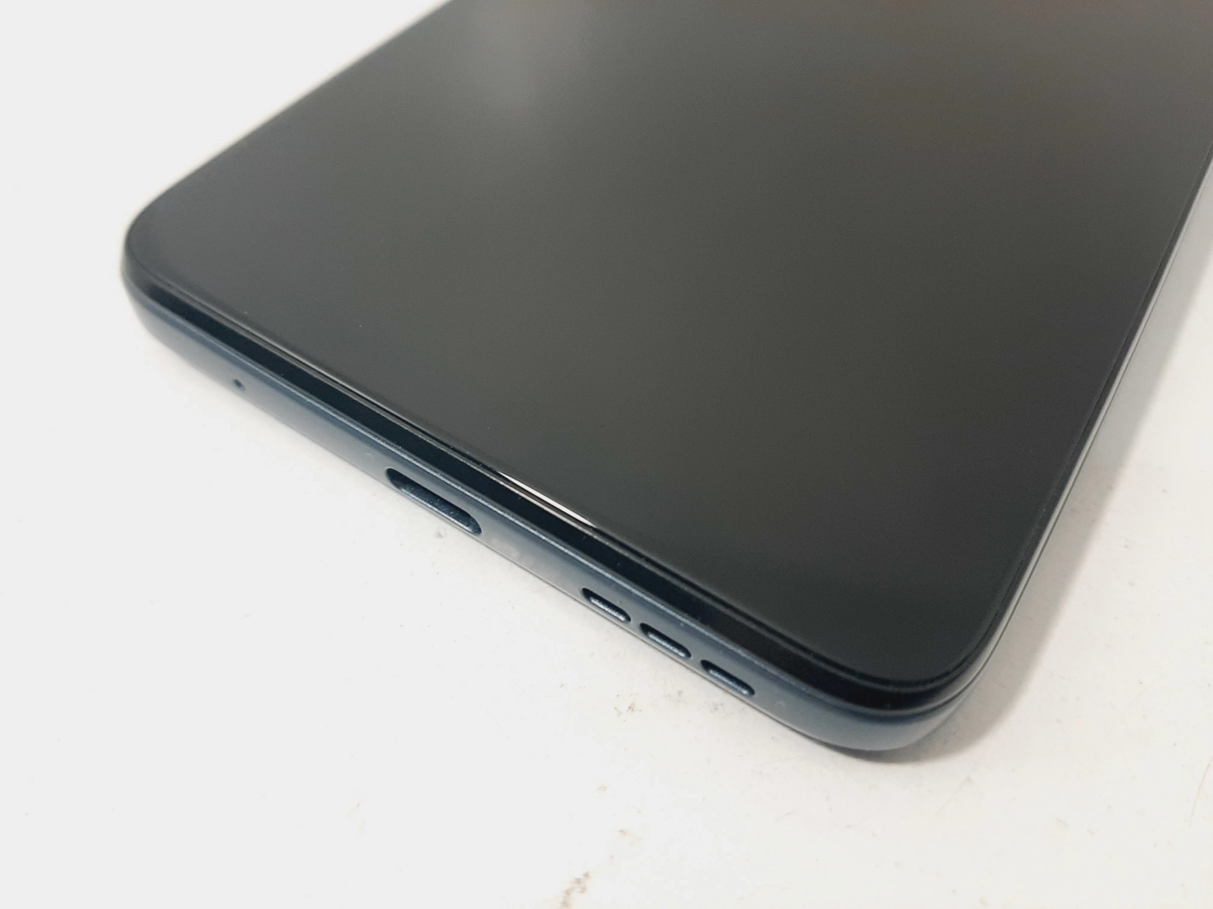 telefon-motorola-moto-e32s-system-operacyjny-4388-1