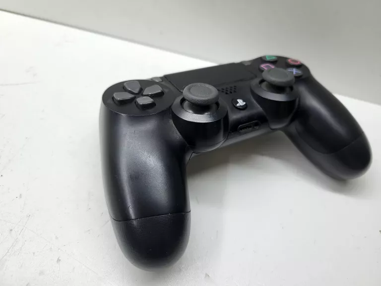 pad-do-ps4-czarny-sposob-podlaczenia-210654-2