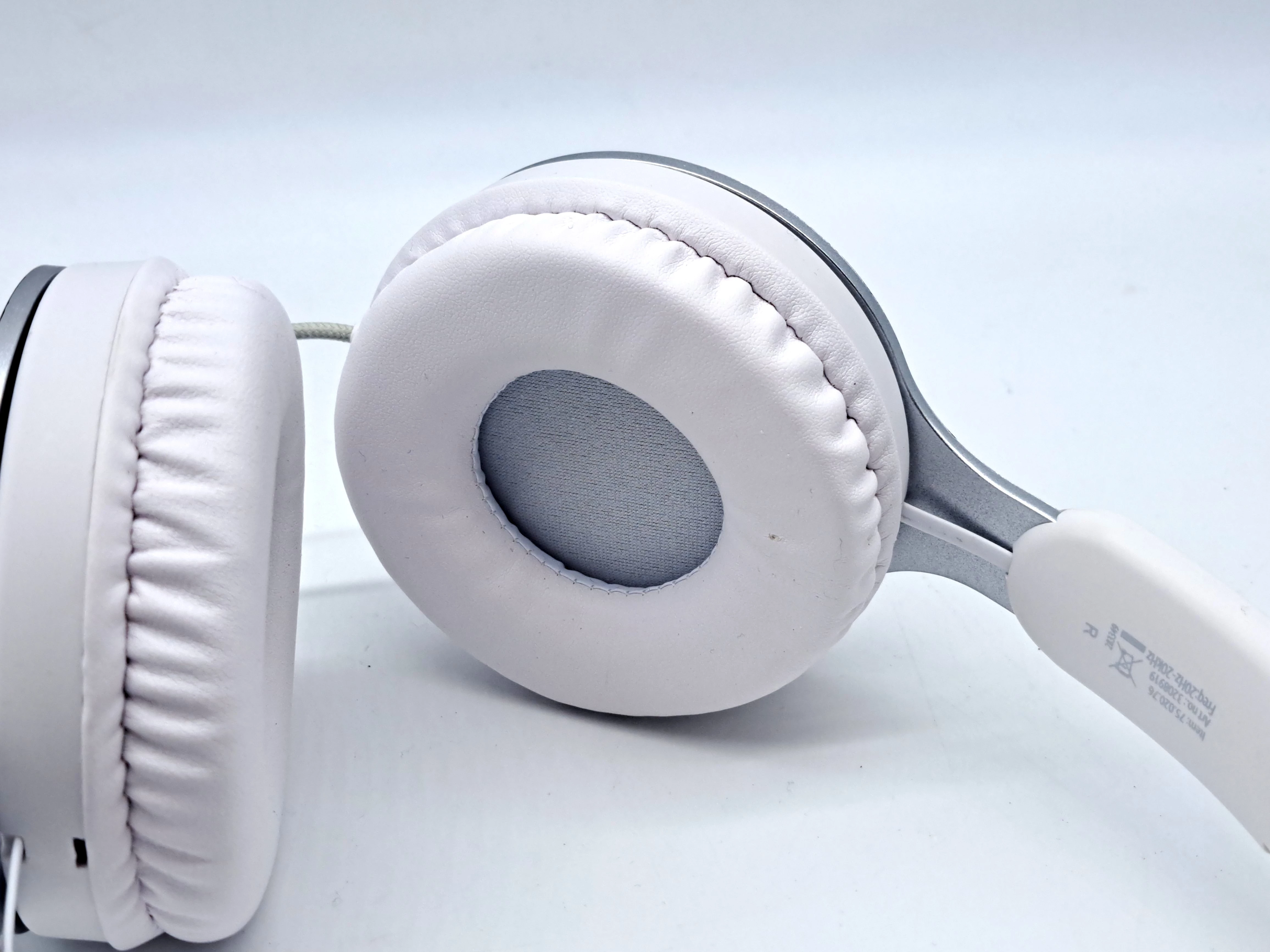 sluchawki-nauszne-roseland-ean-gtin-8711332433771