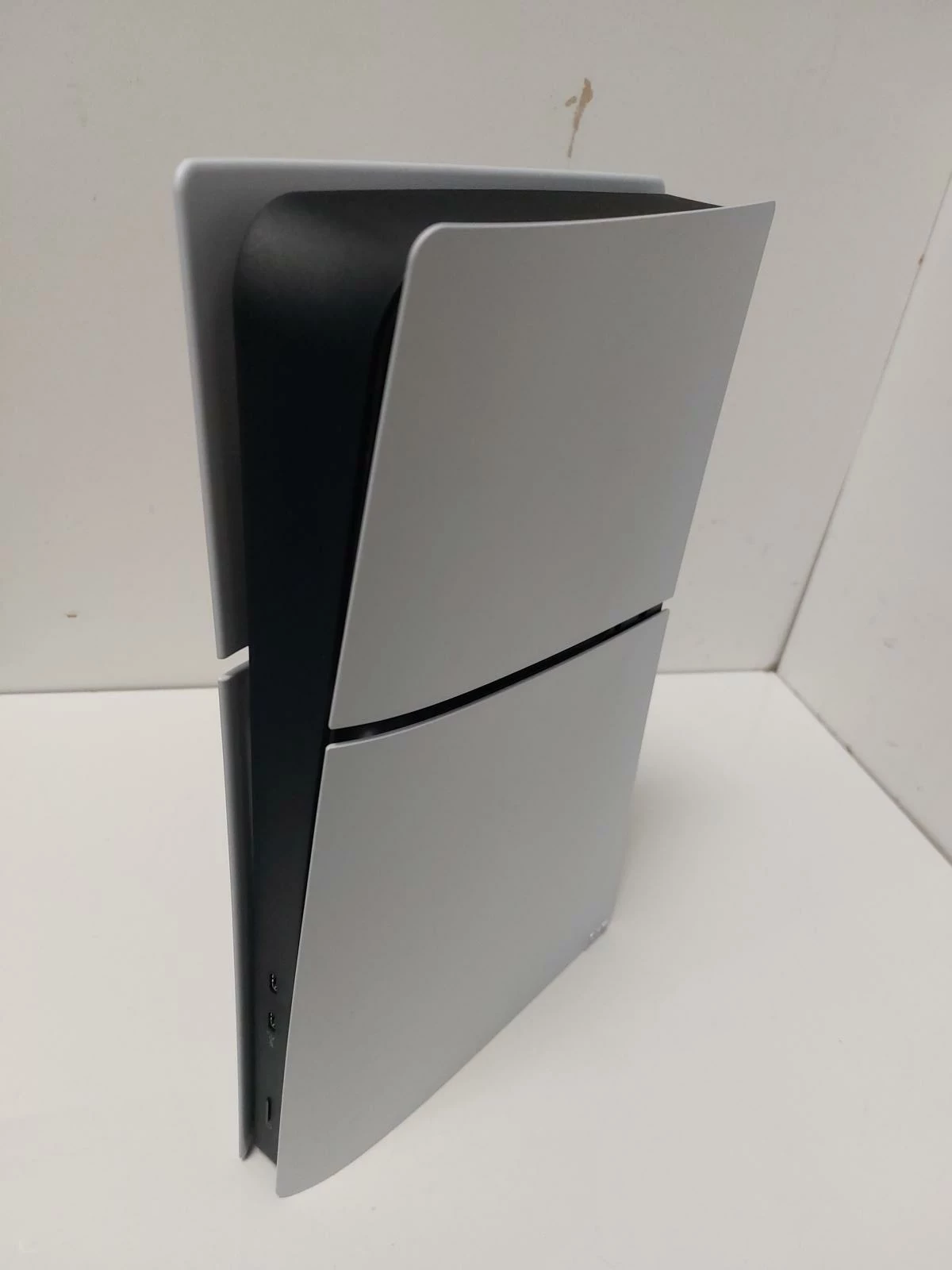 konsola-sony-playstation-5-digital-edition-825gb-komplet-zawiera-baterie-250685-2006716