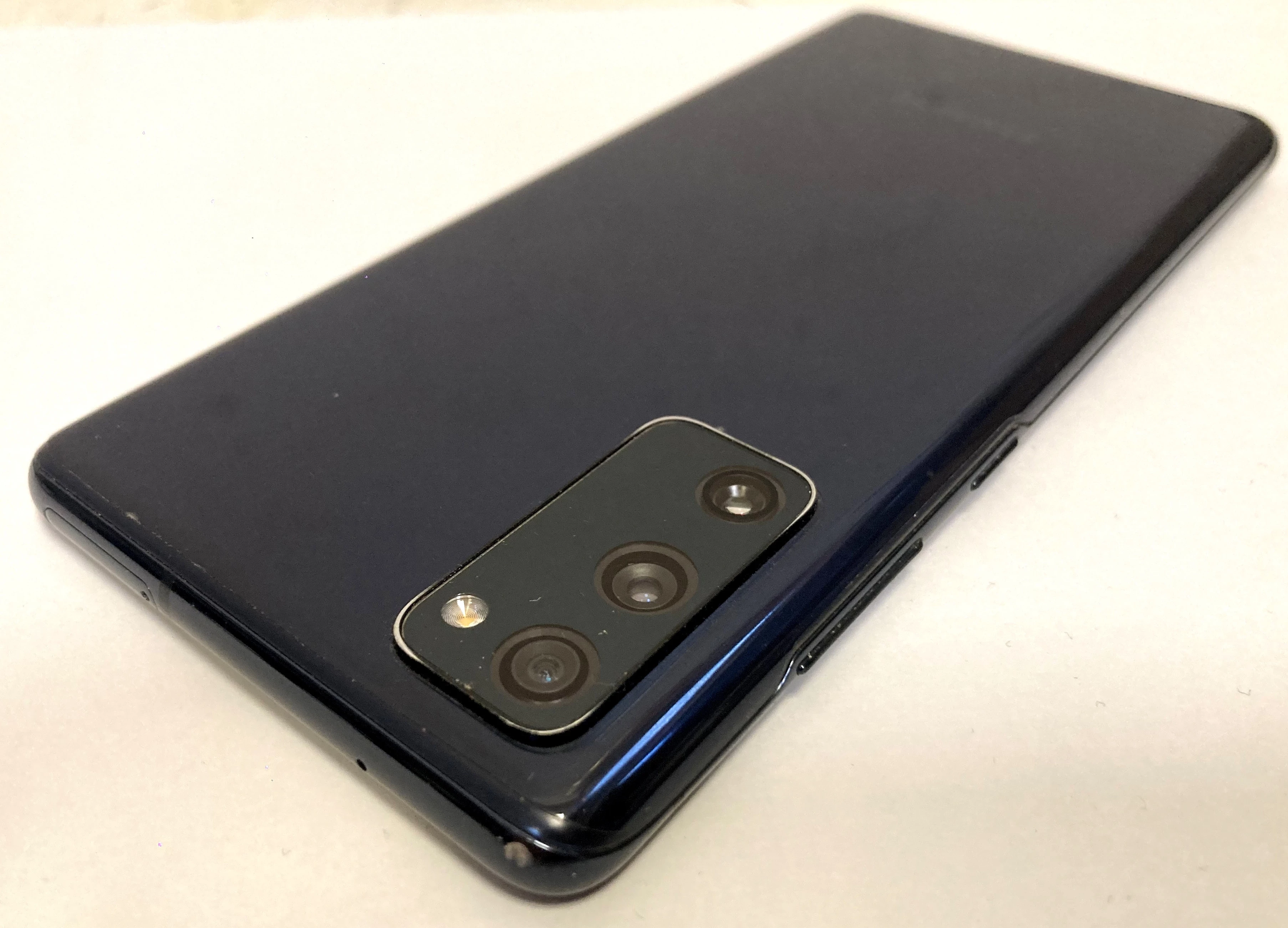 telefon-samsung-galaxy-s20-fe-128gbpolecam-kod-producenta-sm-g780fzbdeue