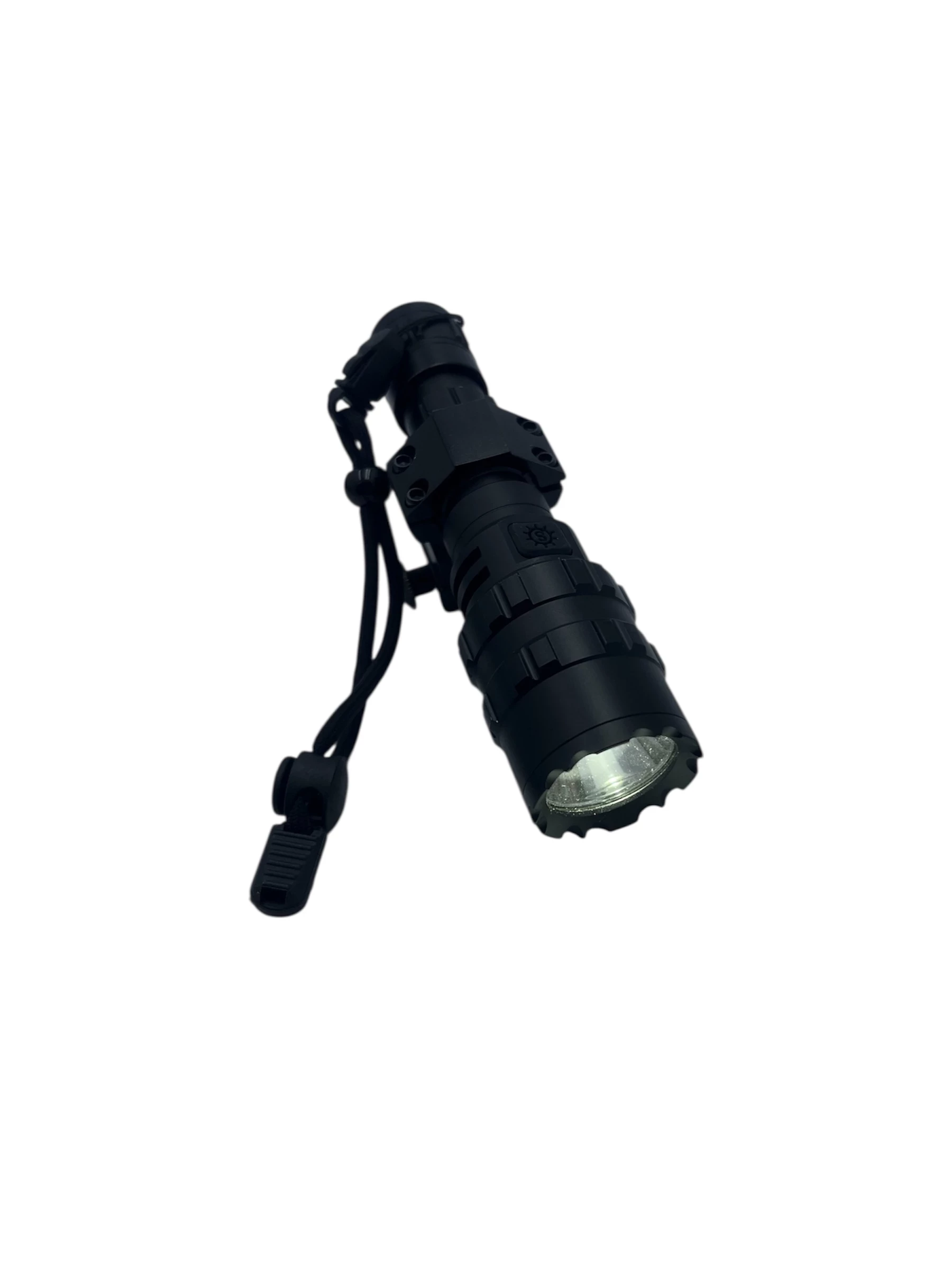 latarka-z-mocowaniem-zrodlo-swiatla-208282-235574