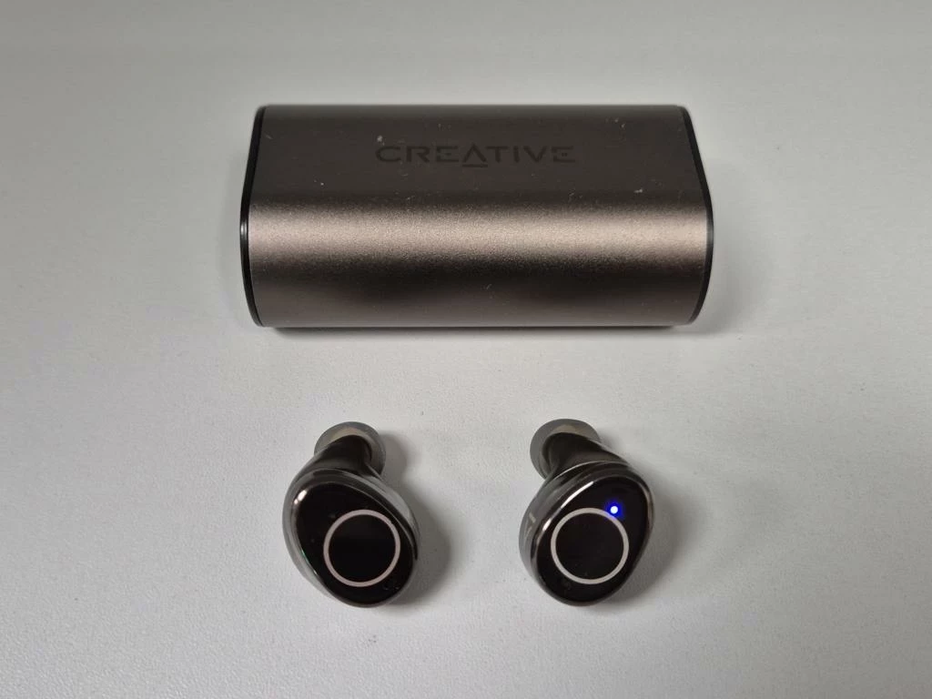 sluchawki-bluetooth-creative-outlier-pro-stan-11323-2