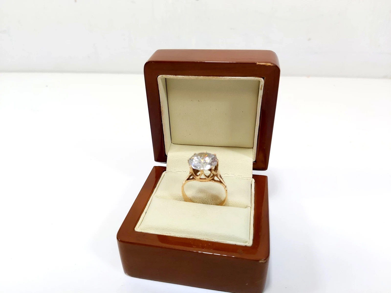 kosmiczny-zloty-pierscionek-proba-585-rozmiar-20-stan-11323-253806