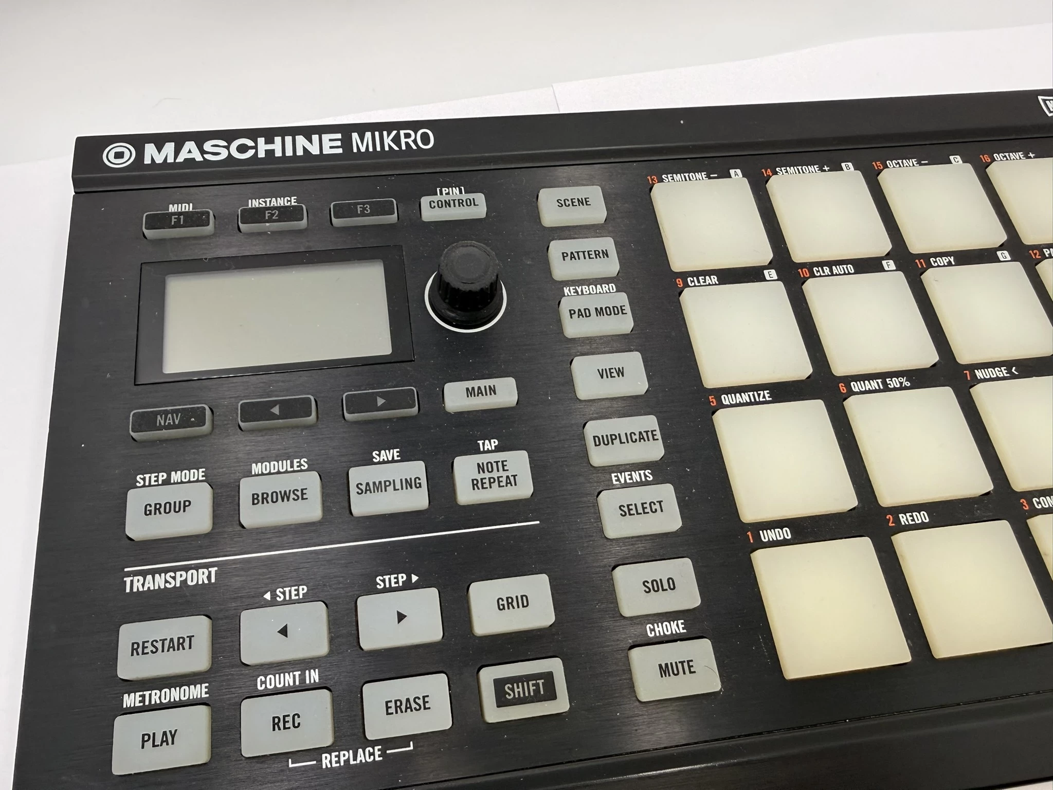 native-instruments-maschine-mikro-mk2-kontroler-dj-midi-kod-producenta-239987778787