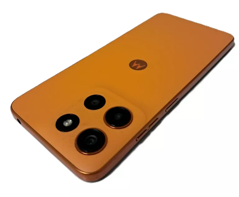 telefon-motorola-moto-g15-8128-gb-pomaranczowy-system-operacyjny-4388-1