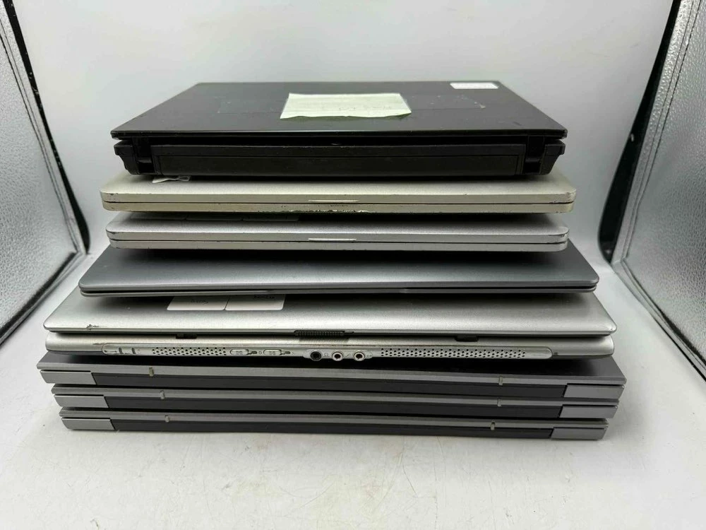 8-uszkodzonychna-czesci-laptopow-wlotowa-5b-krakow