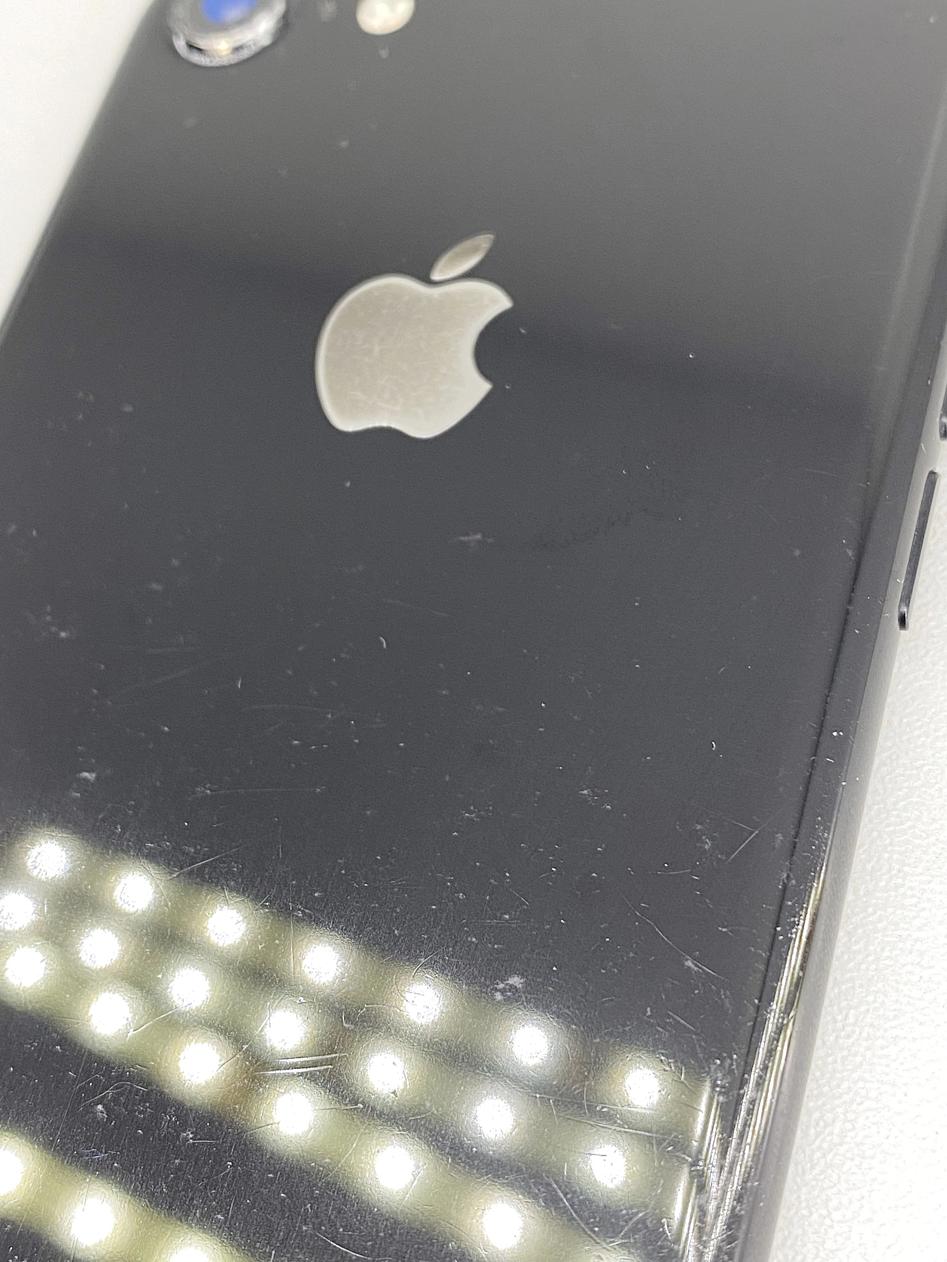 smartfon-apple-iphone-7-2-gb-32-gb-4g-lte-czarny-pojemnosc-akumulatora-1960