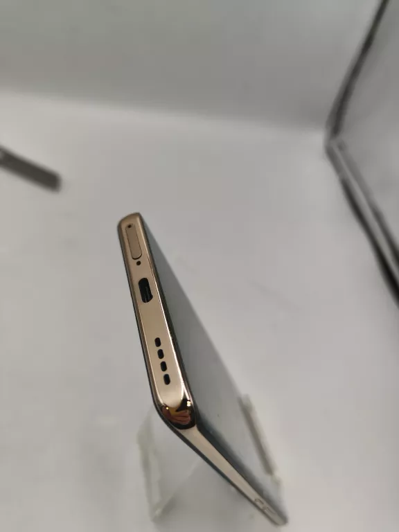 telefon-realme-12-pro-5g-12256gb-typ-202685-212929