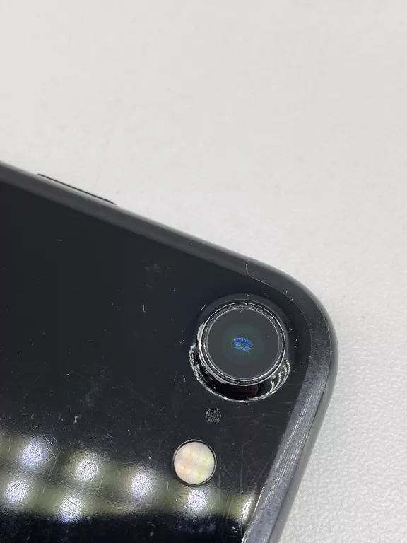 smartfon-apple-iphone-7-2-gb-32-gb-4g-lte-czarny-pamiec-ram-202865-214129