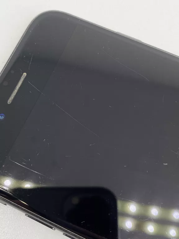 smartfon-apple-iphone-7-2-gb-32-gb-4g-lte-czarny-kod-producenta-mn8x2pma