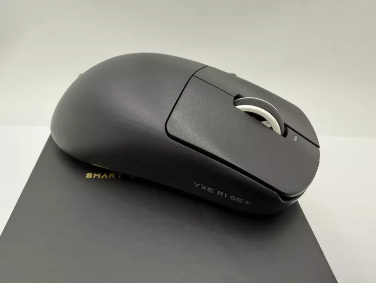 myszka-gamingowa-atk-vxe-r1-se-ultra-lekka-55g-interfejs-517-512