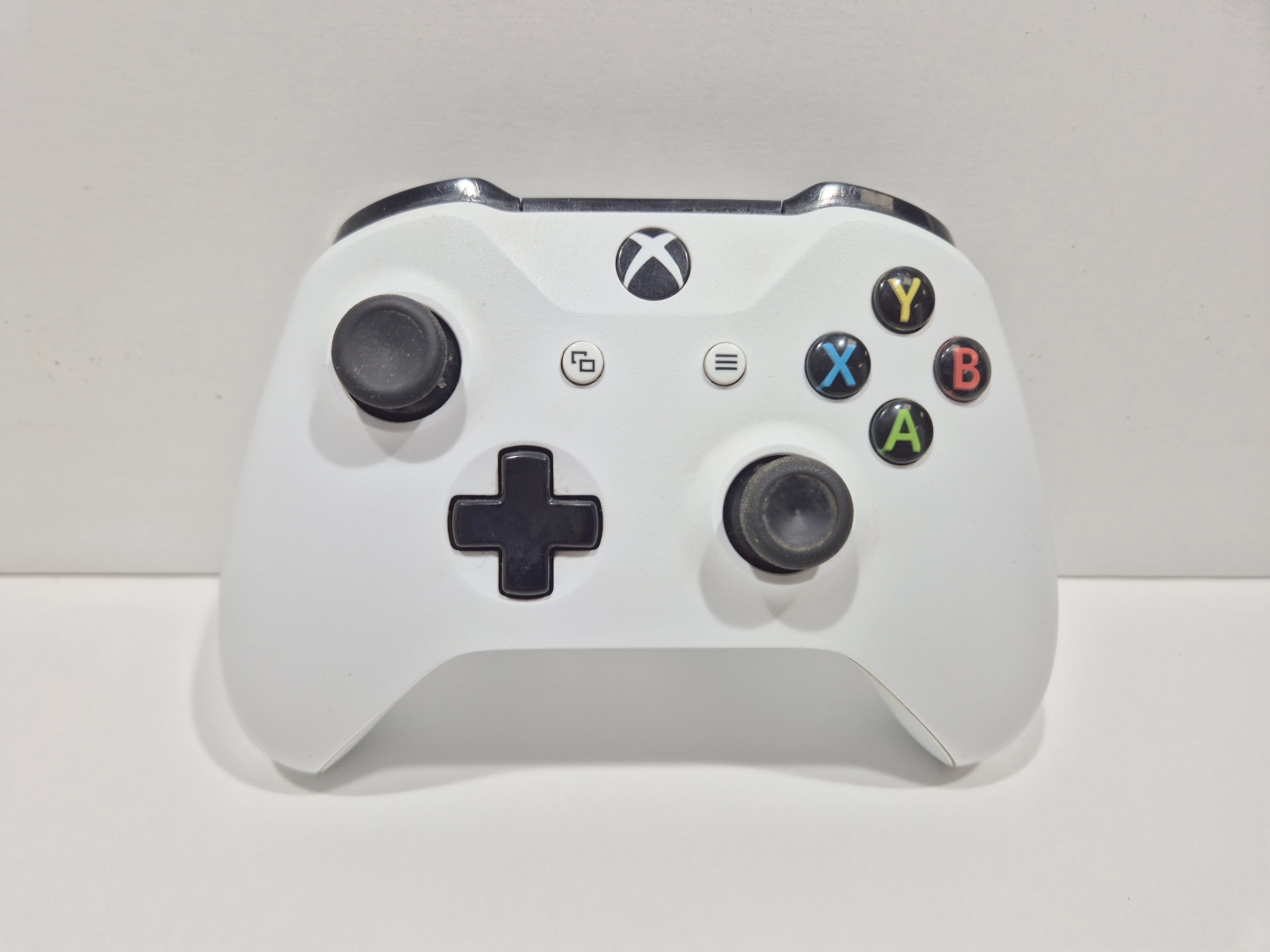 xbox-one-s-1tb-pad-kod-producenta-234-01007