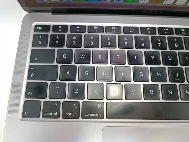 apple-macbook-air-a2179-i38gb256-ssd-stan-bdb-typ-dysku-twardego-128550-2