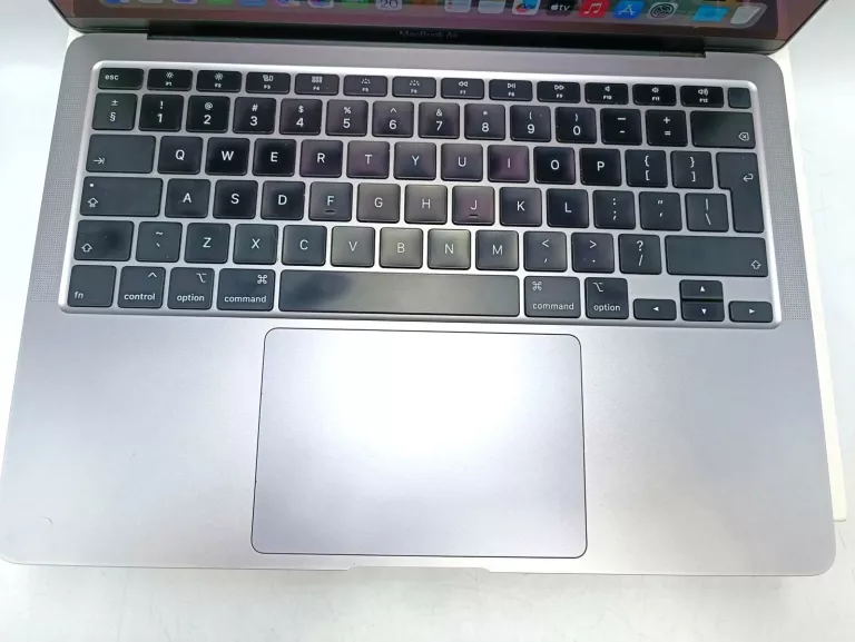 apple-macbook-air-a2179-i38gb256-ssd-stan-bdb-pojemnosc-dysku-256