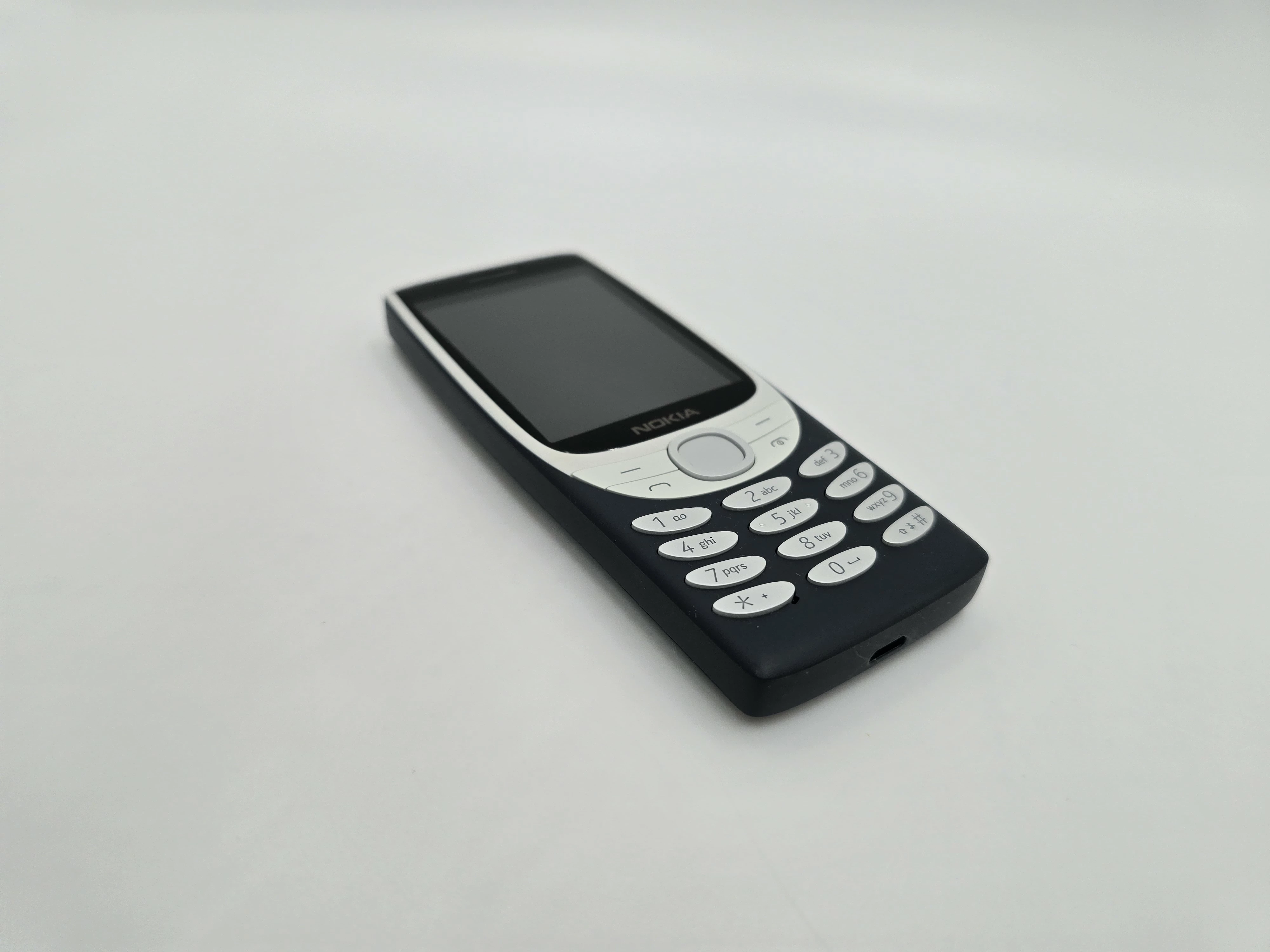 telefon-nokia-8210-solo-typ-202685-212929