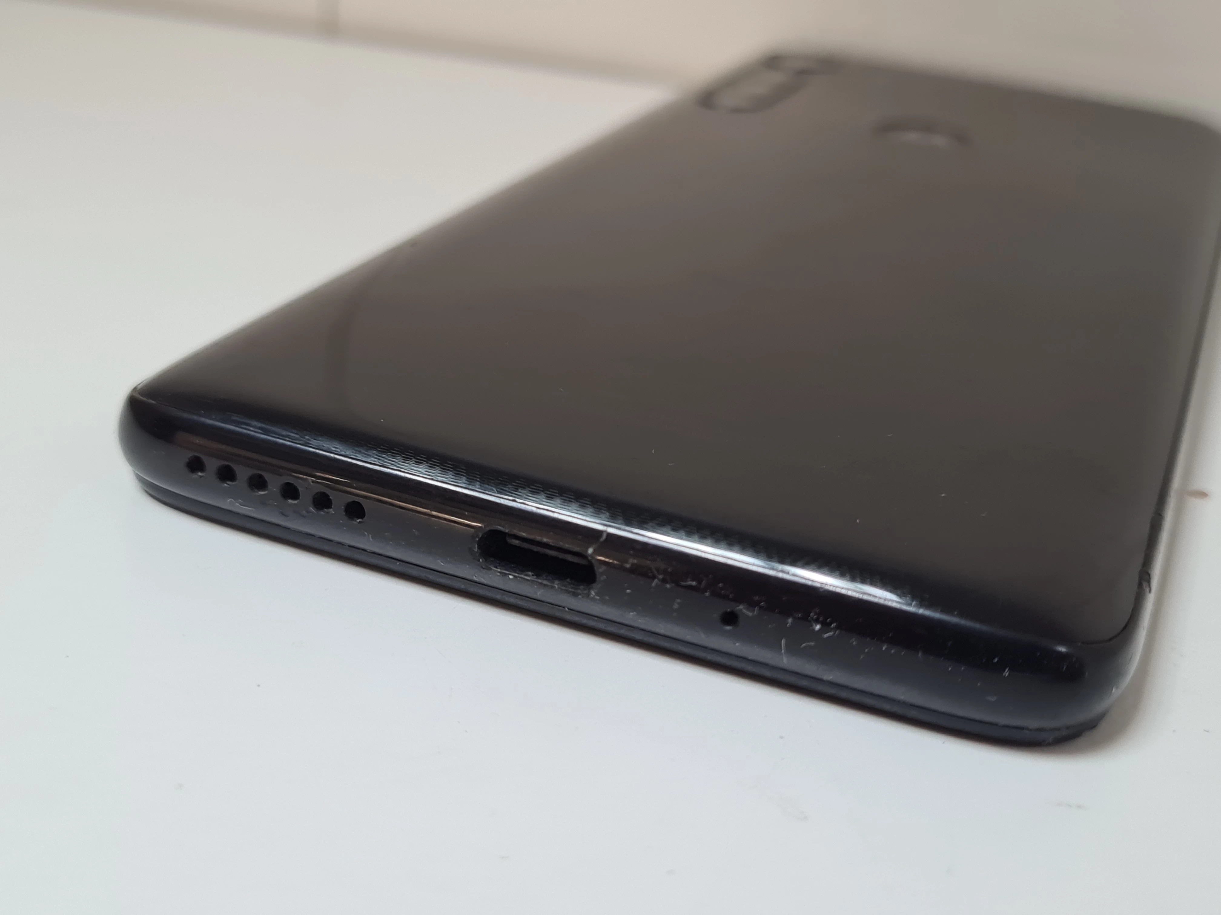 telefon-motorola-moto-g8-power-typ-202685-212929