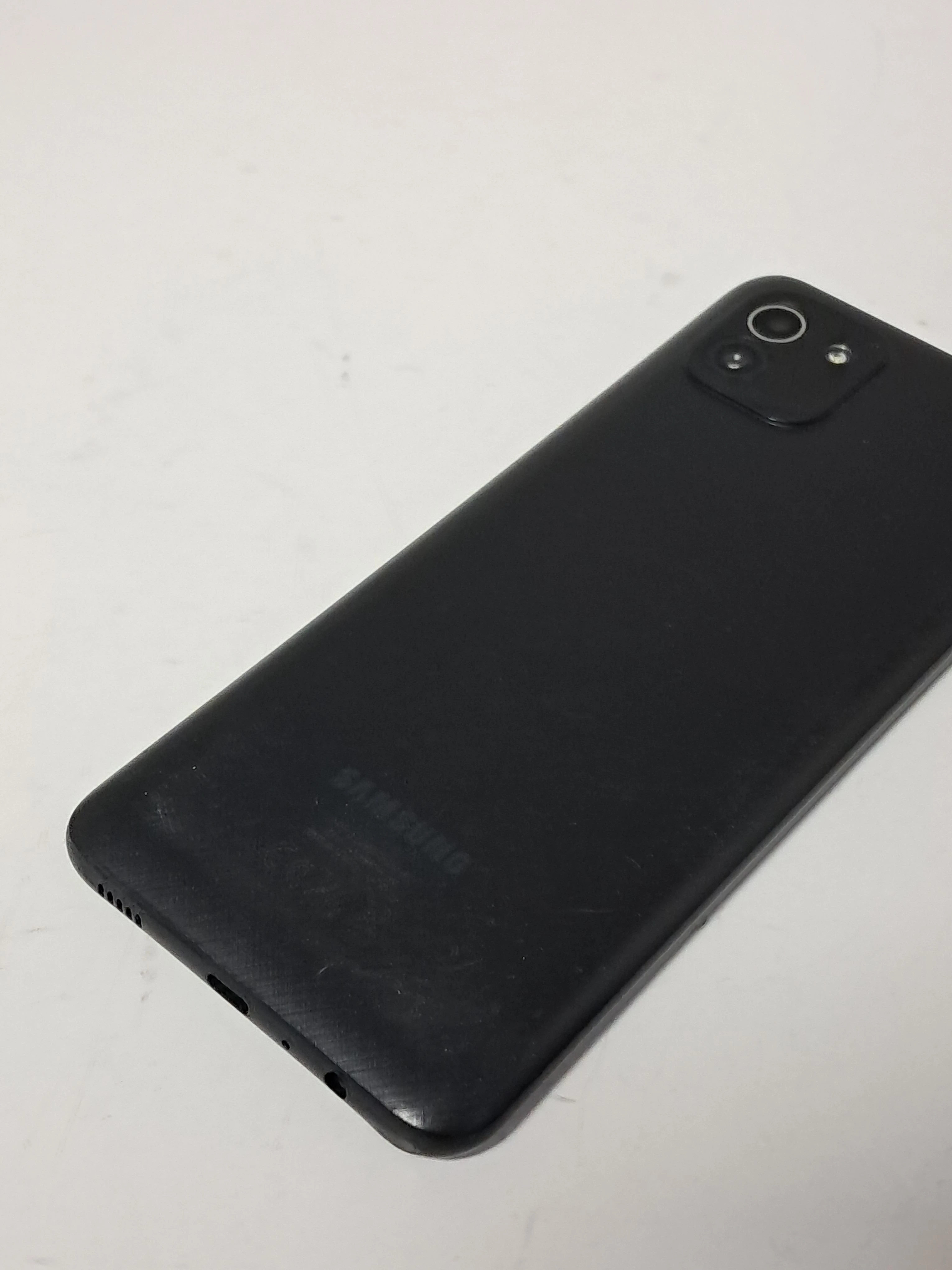 samsung-galaxy-a03-464gb-lte-system-operacyjny-4388-1