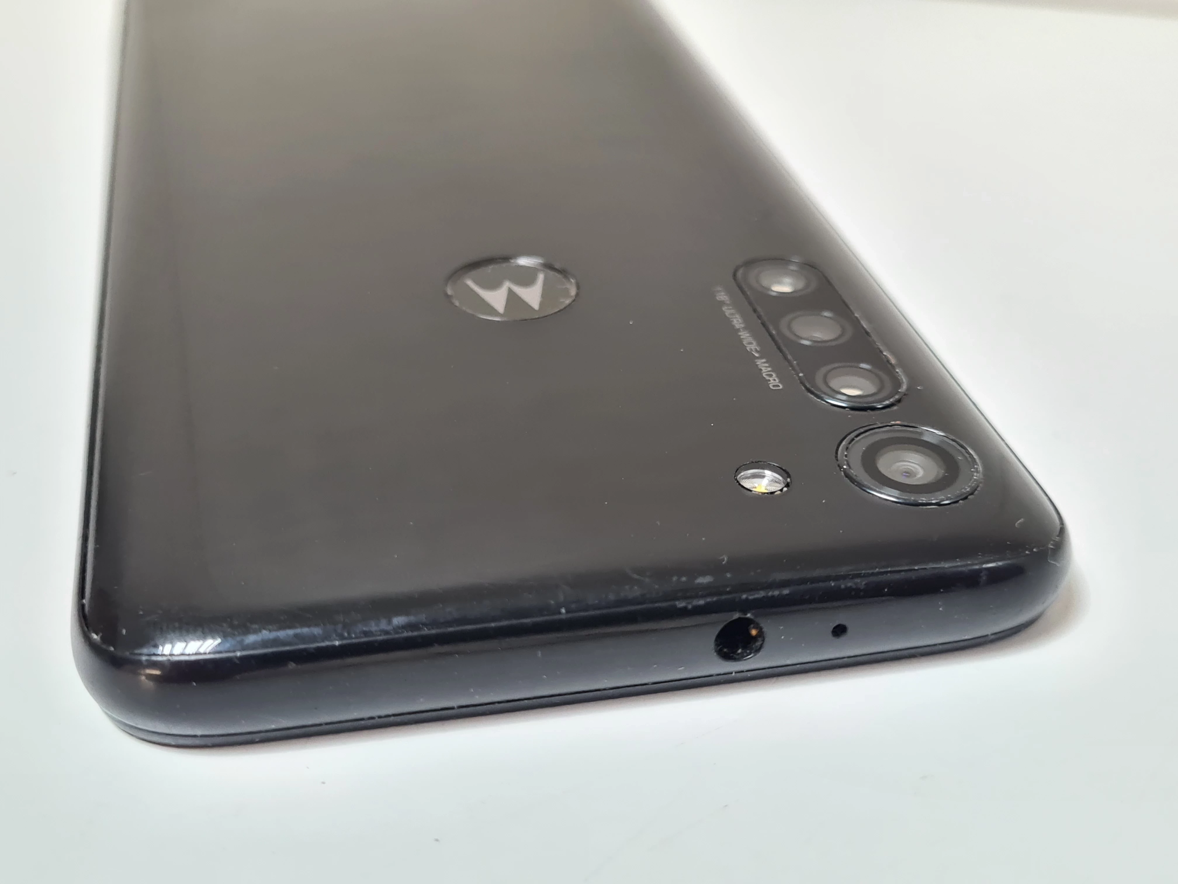 telefon-motorola-moto-g8-power-przekatna-ekranu-640