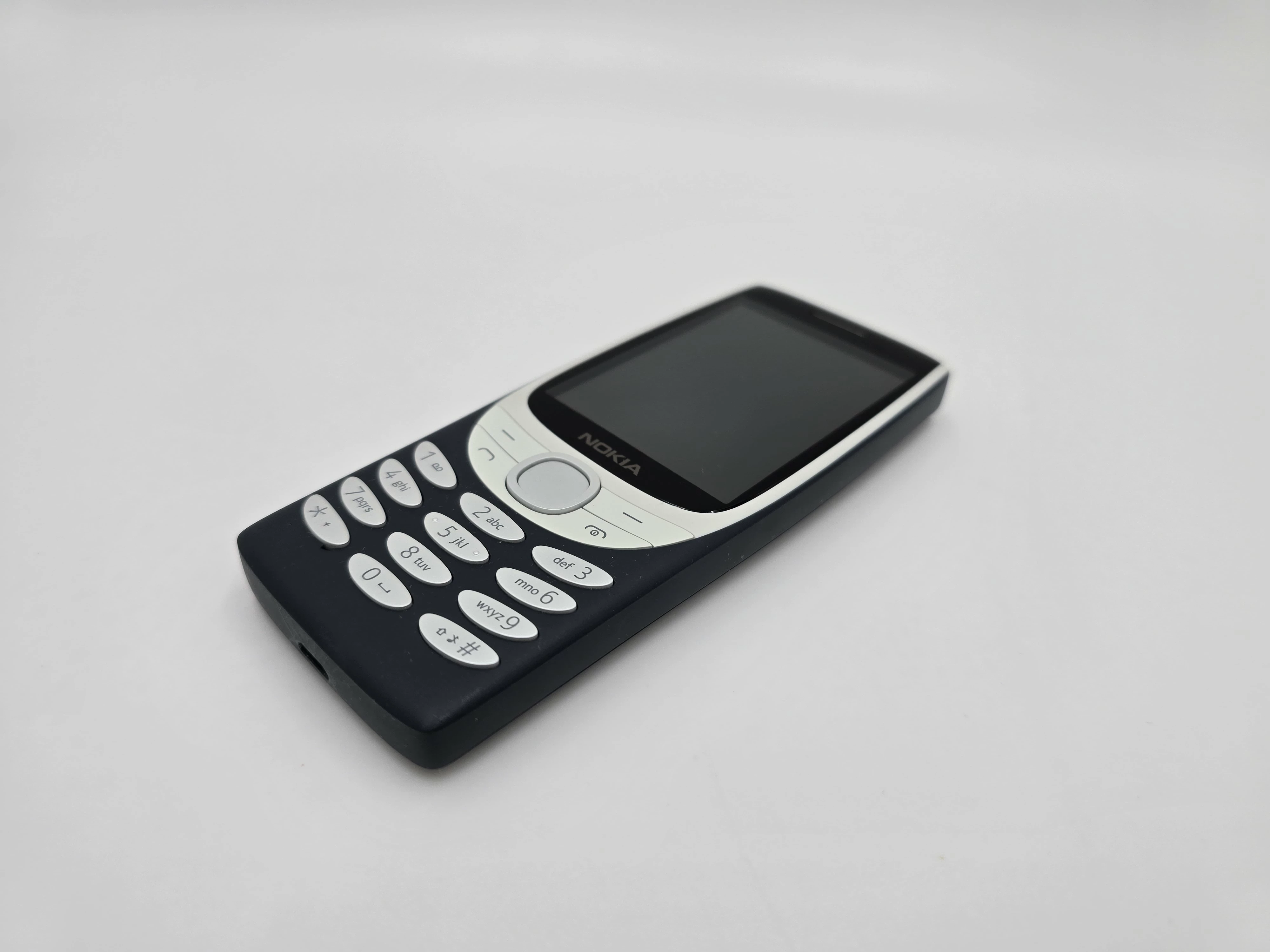 telefon-nokia-8210-solo-ean-gtin-6438409077806
