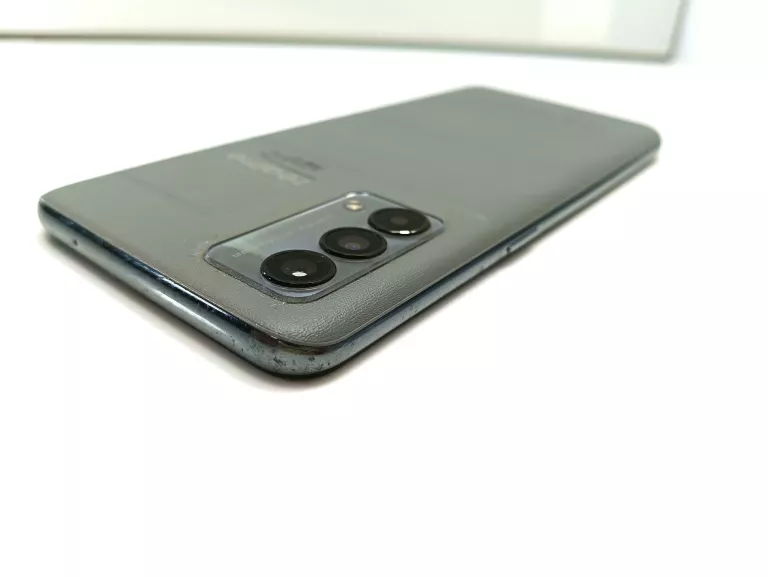 telefon-realme-gt-master-edition-6128gb-opis-kod-producenta-8717748567536