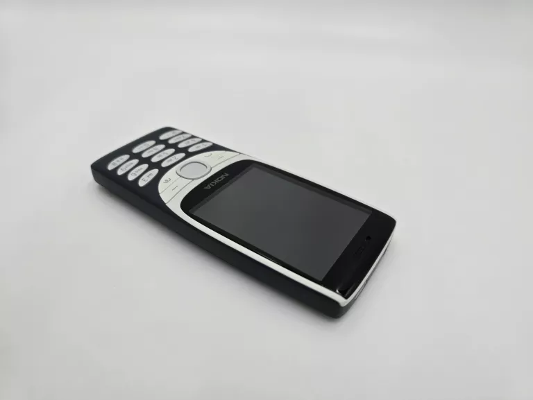 telefon-nokia-8210-solo-stan-11323-2