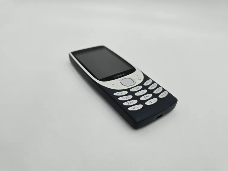 telefon-nokia-8210-solo-typ-202685-212929