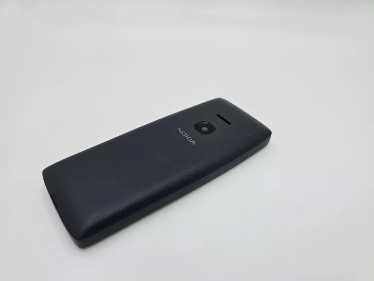 telefon-nokia-8210-solo-przekatna-ekranu-28