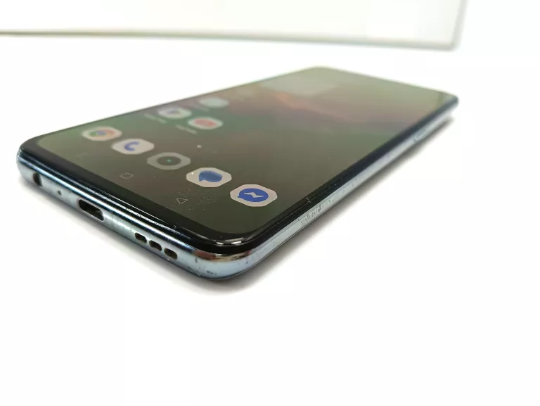 telefon-realme-gt-master-edition-6128gb-opis-przekatna-ekranu-643