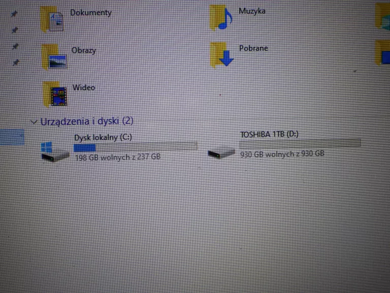 laptop-asus-fx705dy-ryzen-5-3550h-16gb-ram-radeon-rx560x-256gb-1tb-przekatna-ekranu-1730