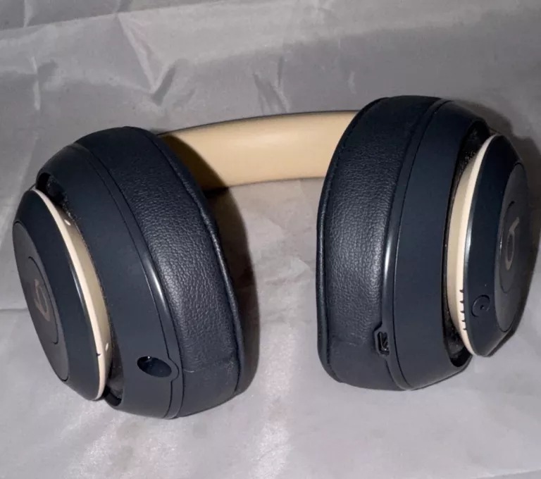 sluchawki-beats-studio-3-wireless-pud-model-studio3