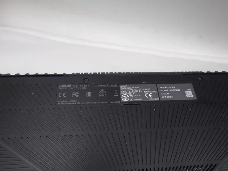 laptop-asus-fx705dy-ryzen-5-3550h-16gb-ram-radeon-rx560x-256gb-1tb-pojemnosc-dysku-512