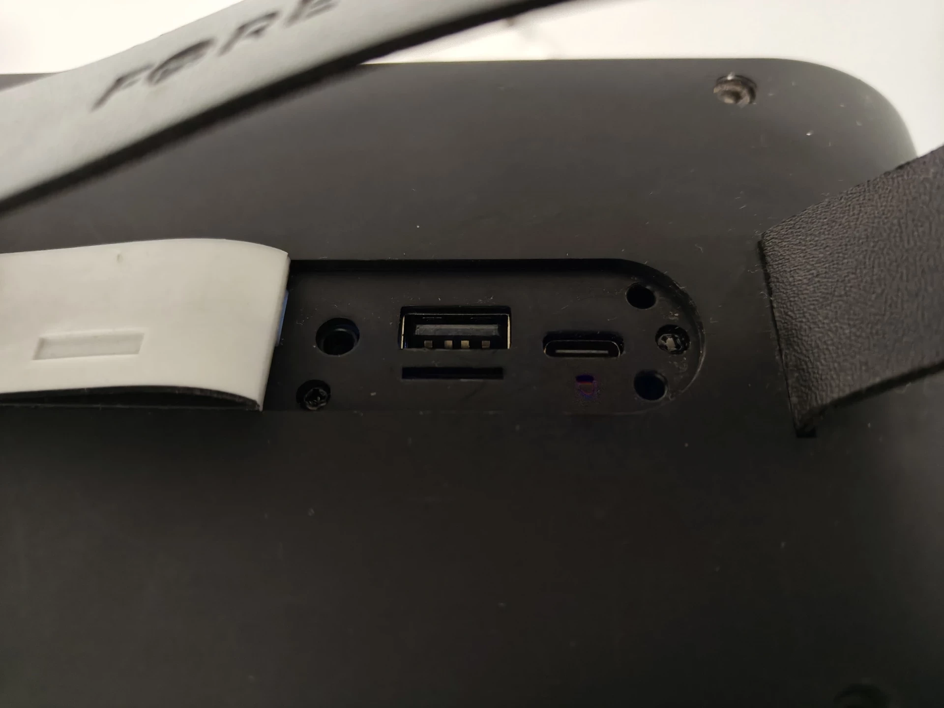 glosnik-bt-karaoke-forever-k56-15w-mikrofon-zasilanie-209202-1769410