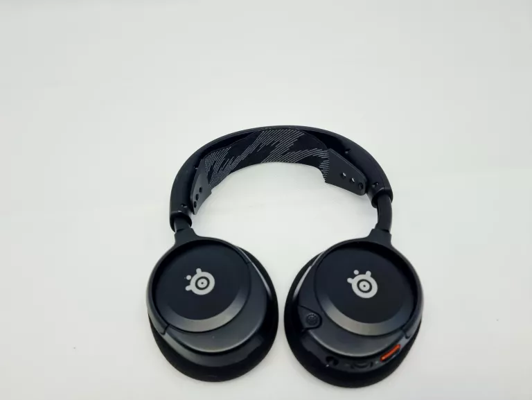 sluchawki-steelseries-arctis-nova-1-czarny-dabrowszczakow-1811-sj-olsztyn