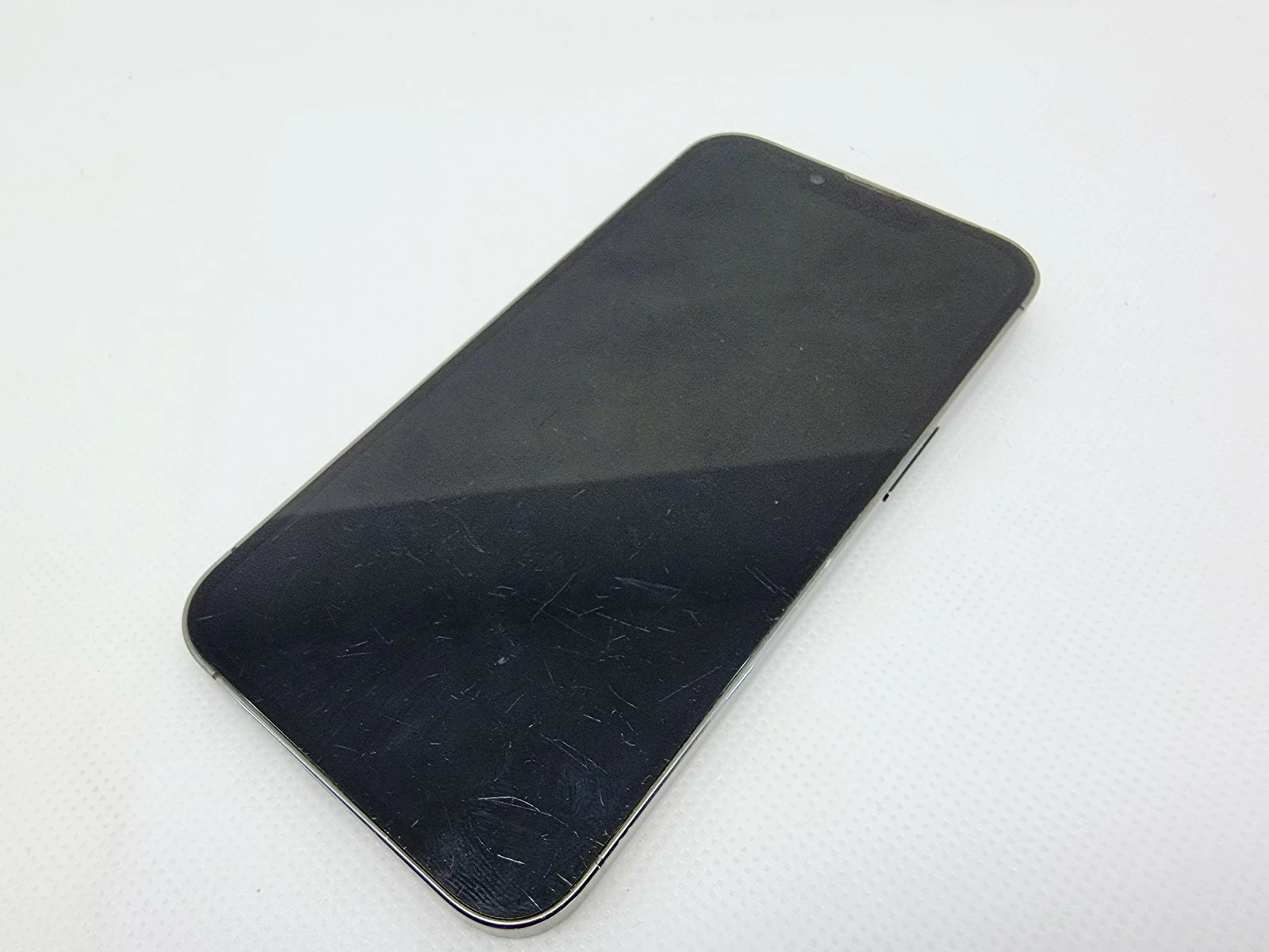 apple-iphone-13-pro-128gb-84-wbudowana-pamiec-202869-214189