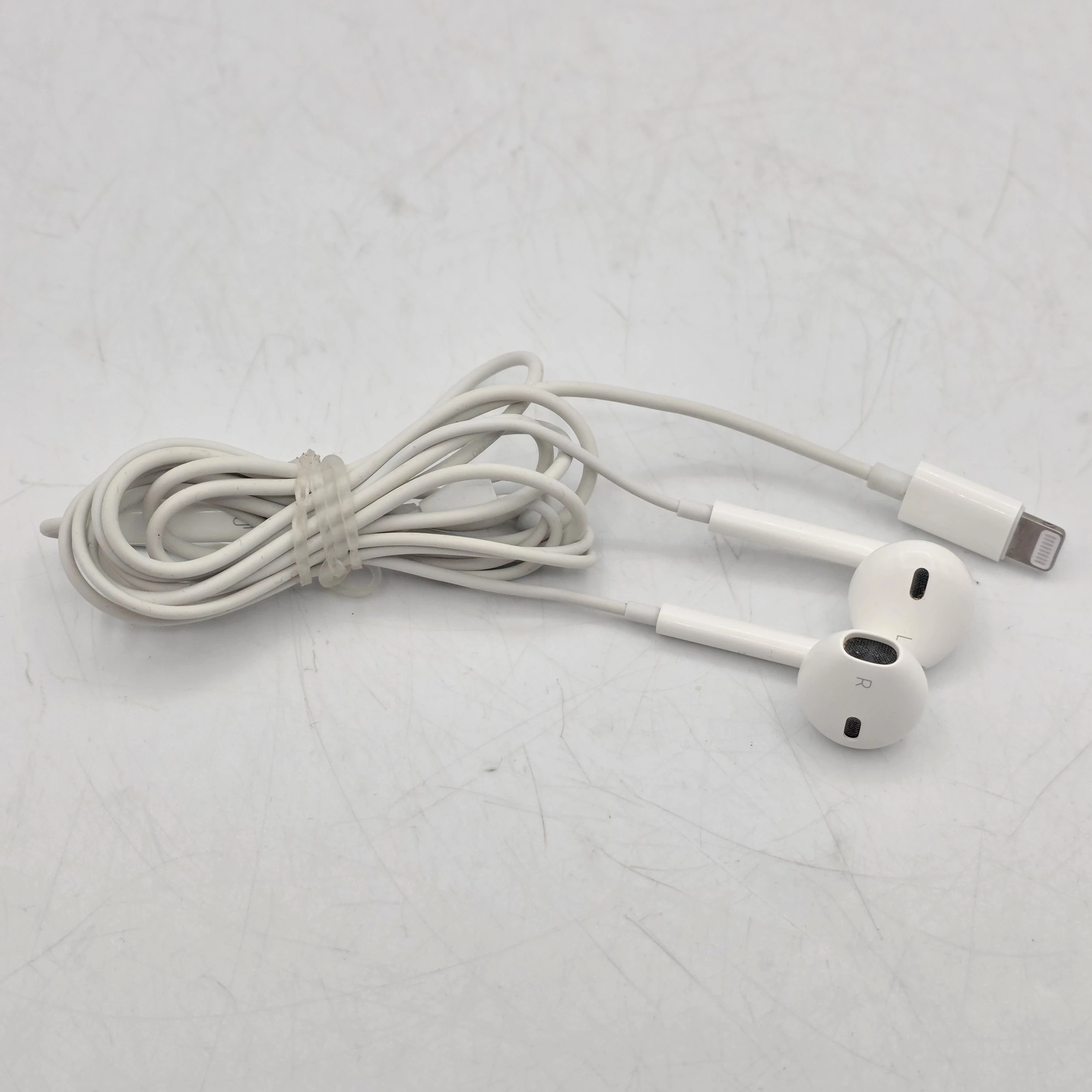 apple-earpods-lightning-biale-3-maja-48-poznan-ska-x