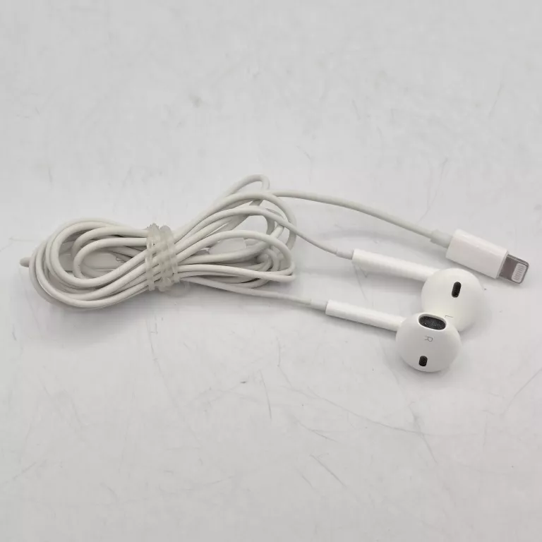 apple-earpods-lightning-biale-3-maja-48-poznan-ska-x